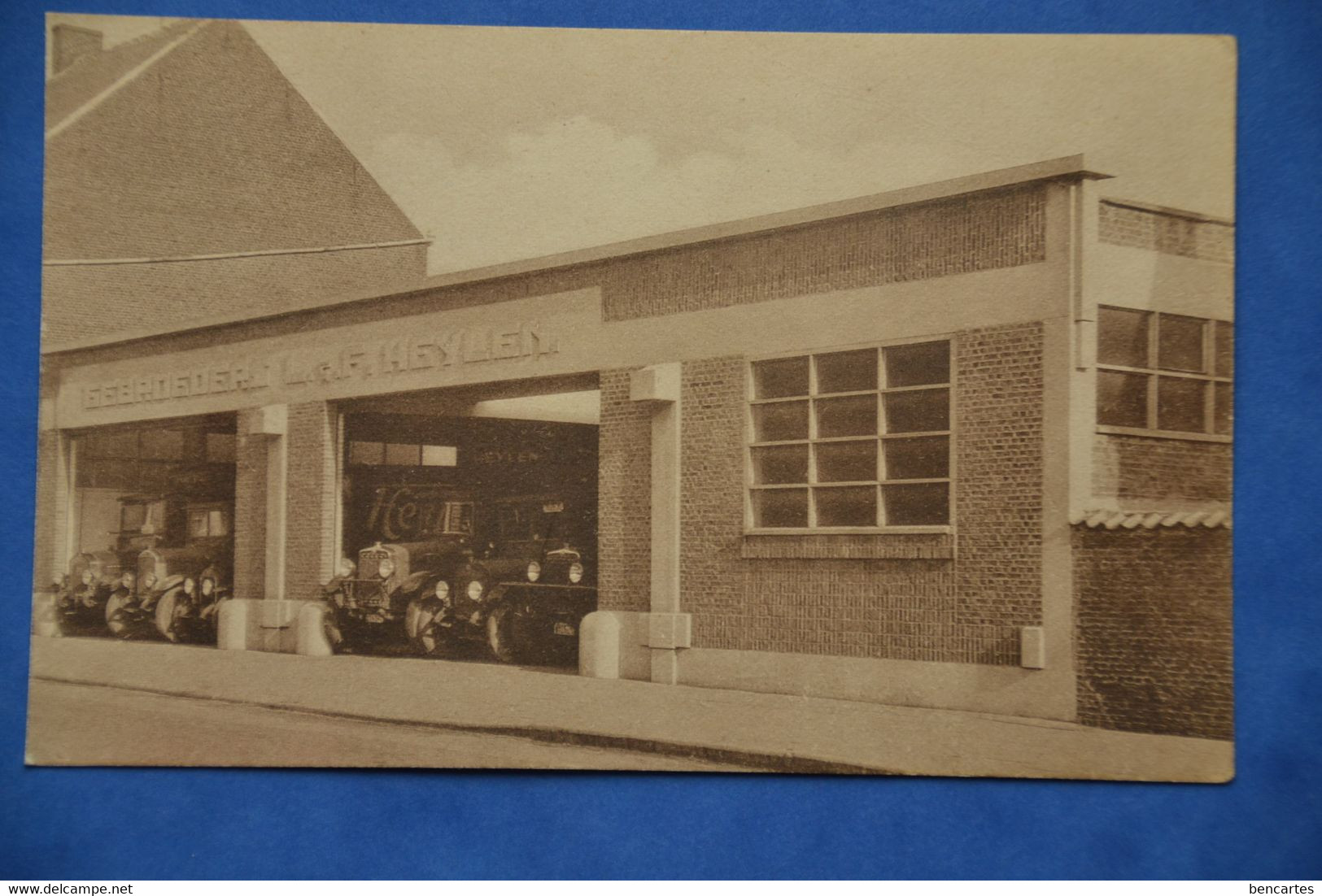 Heyst-op-den-Berg : Garage Gebroeders L.et F.Heylen Avec Oldtimers - Heist-op-den-Berg