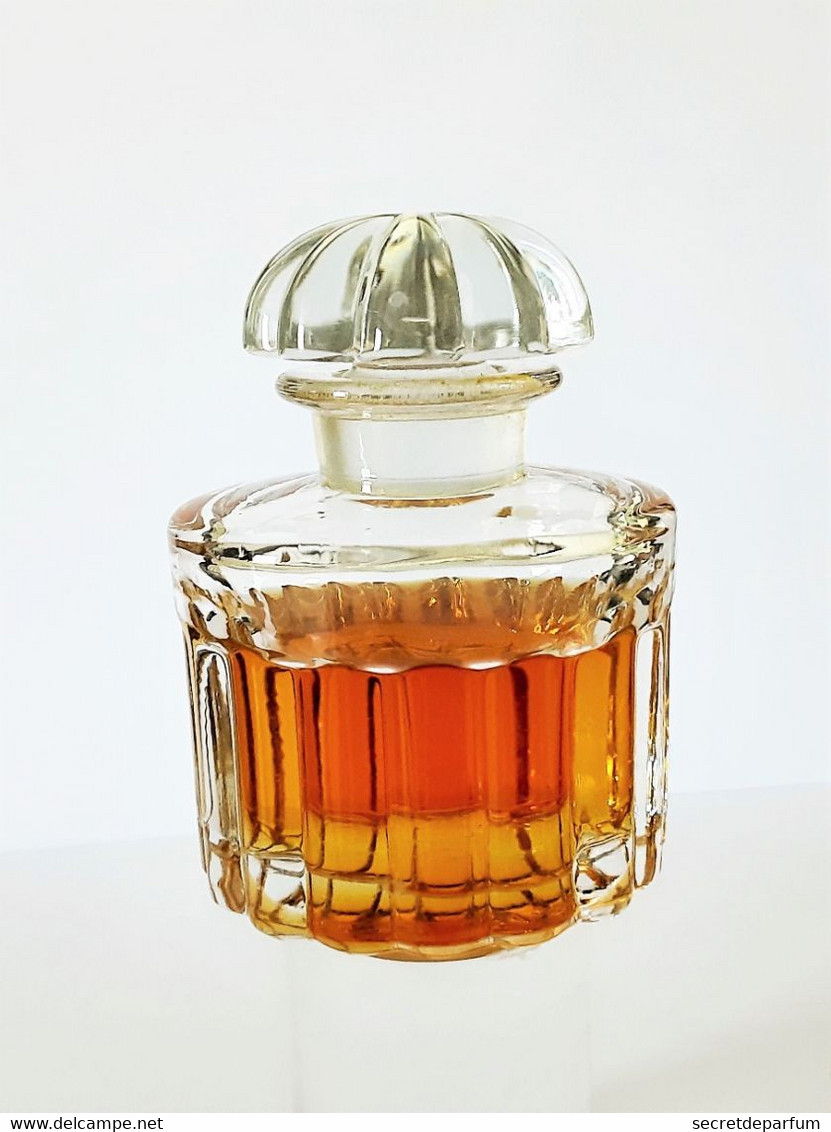 FLACON  De  PARFUM  BALENCIAGA   BOUCHON En VERRE HAUTEUR TOTALE 8 CM - Non Classés