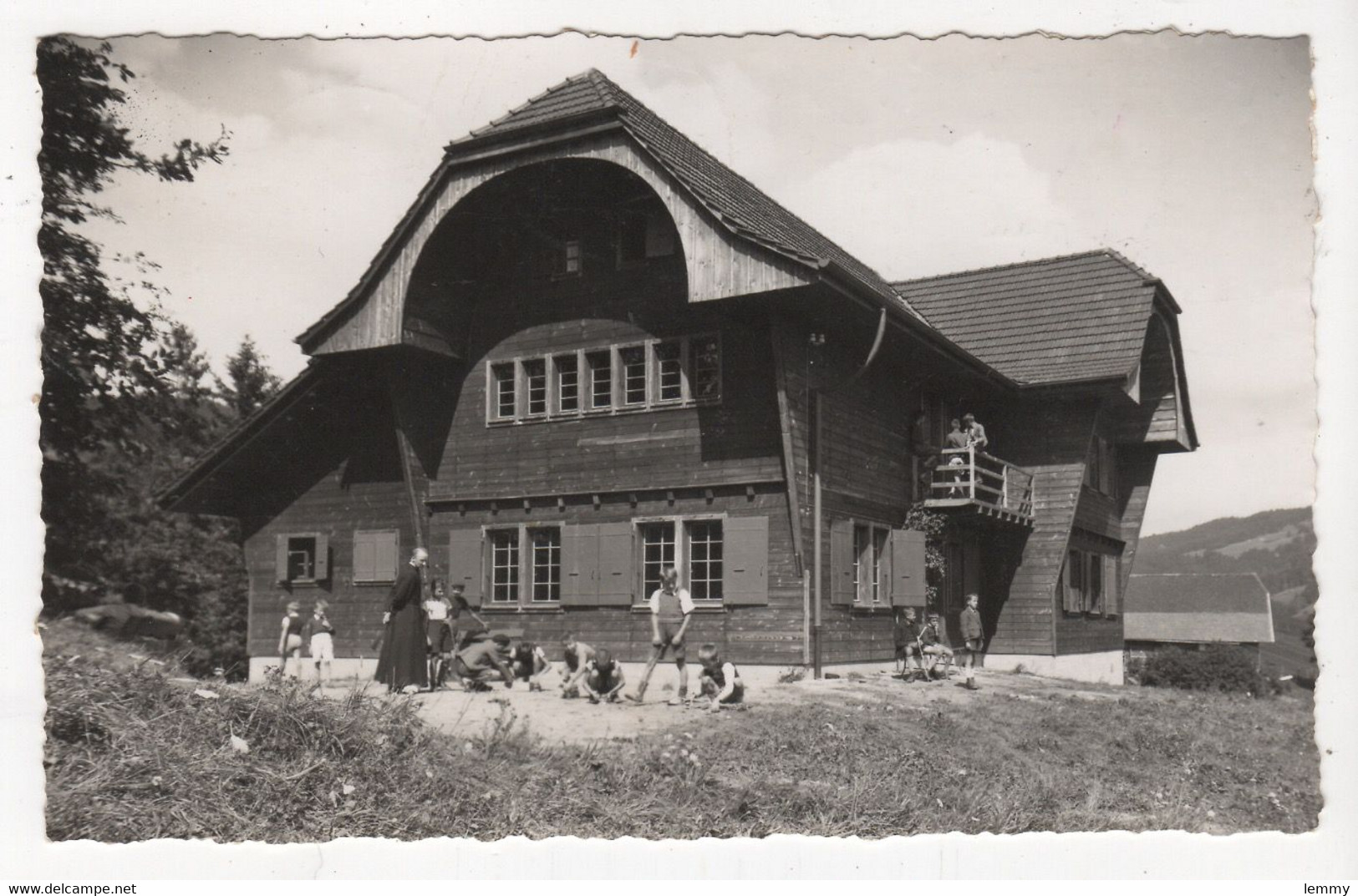 SUISSE - LA ROCHE - CHALET SAINT-LAURENT - LA BIÉLA - COLONIE DE VACANCES - CPSM DENTELÉE 1955 - La Roche