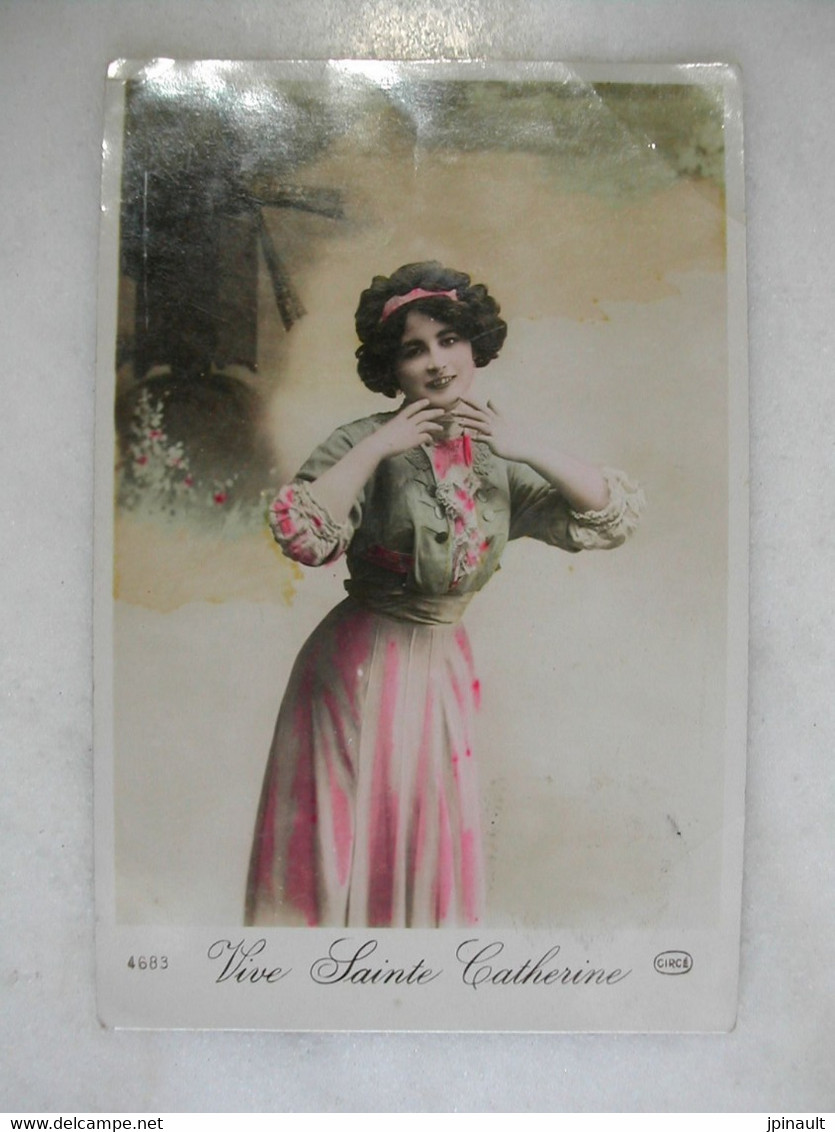 SAINTE CATHERINE - Femme Avec Moulin - Sainte-Catherine