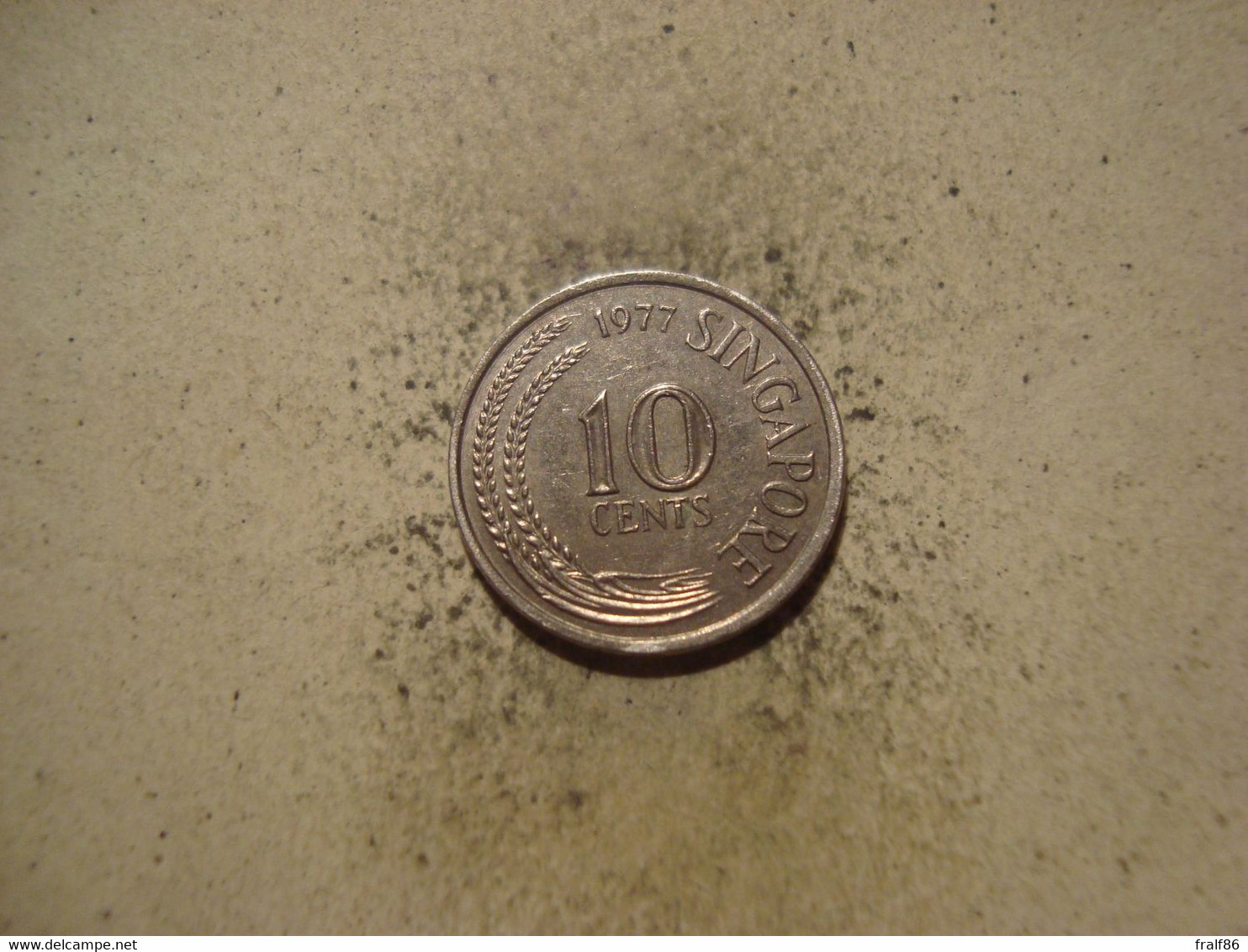 MONNAIE SINGAPOUR 10 CENTS 1977 - Singapour