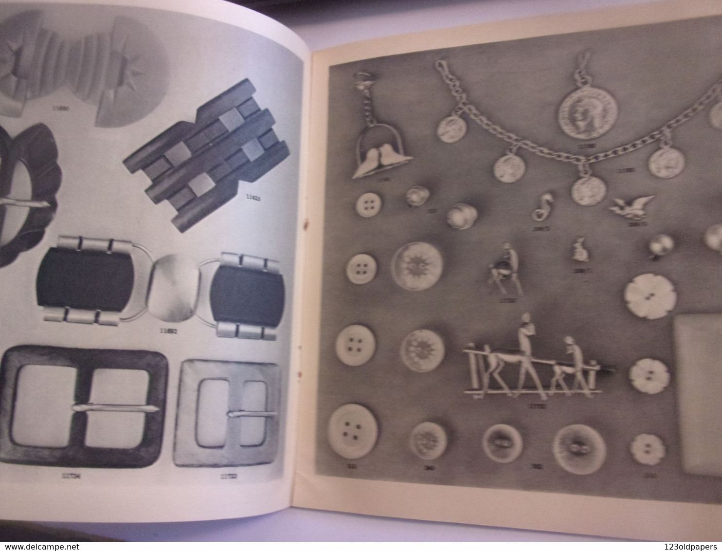 ️ CATALOGUE  BOUTONS DENTELLES CREPATTE STRAUSS Et Fils HIVER 1949 1950 GARNITURES - Spitzen Und Stoffe