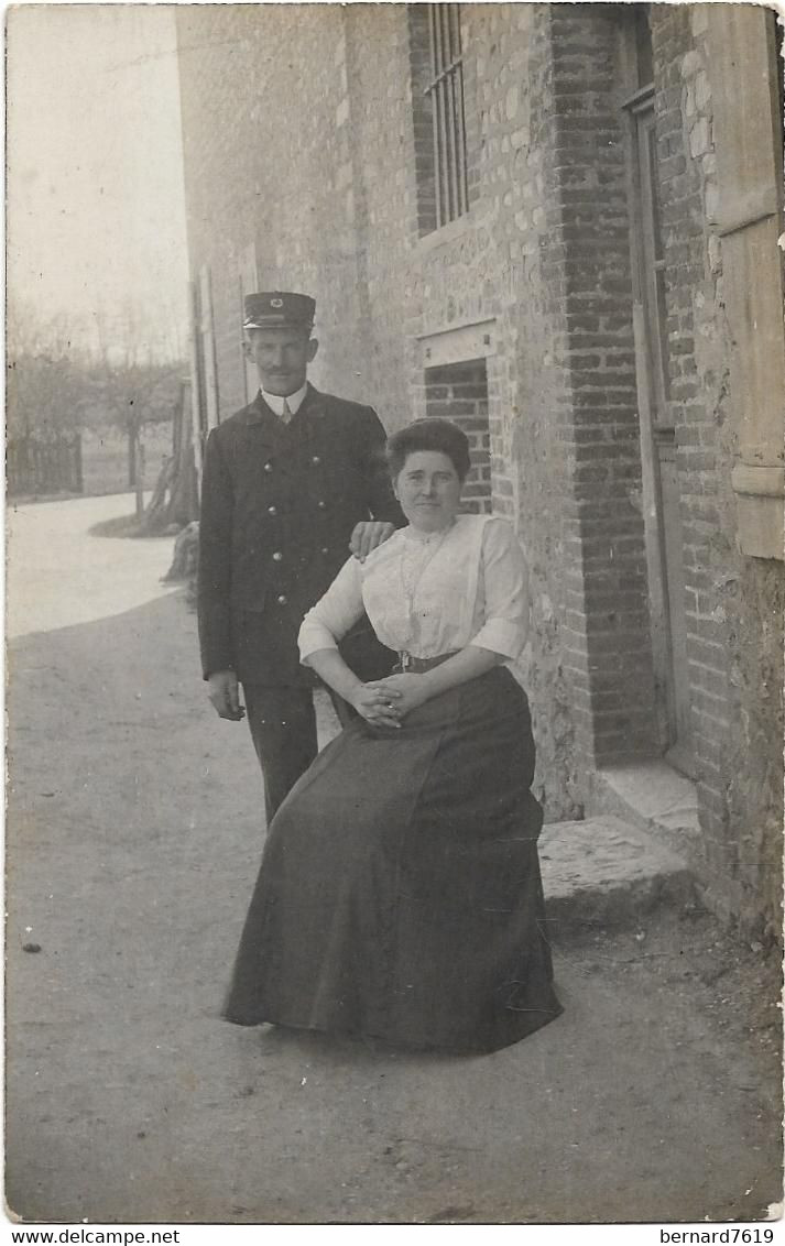 27   Le Vaudreuil - Carte Photo  -  Mr Et Mme Lenfant  Facteur - Le Vaudreuil