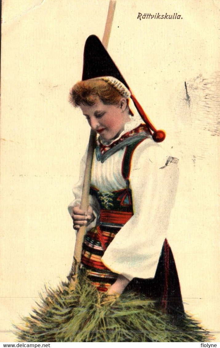 Rattvikskulla - Suède - Femme Du Pays En Costume - Folklore - Sweden - Suède