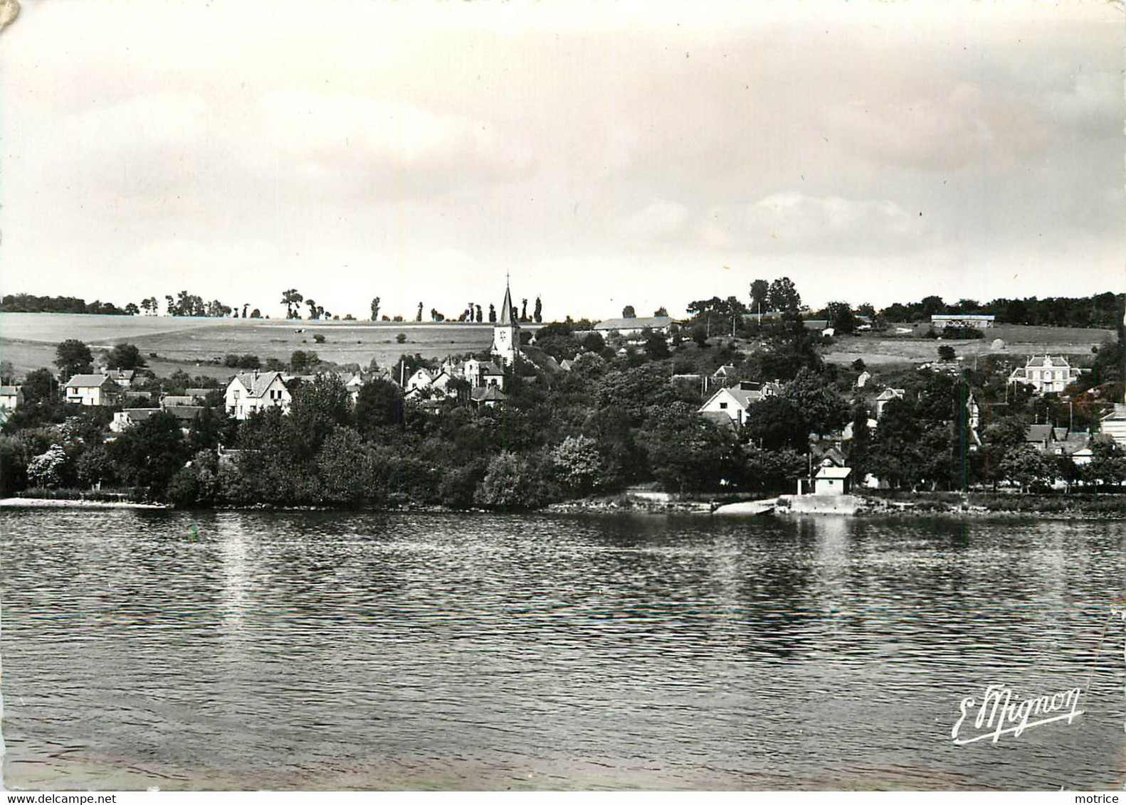 LE TRAIT - Panorama, Le Vieux Trait, Le Passage D'eau, Lot De Deux Cartes. - Le Trait