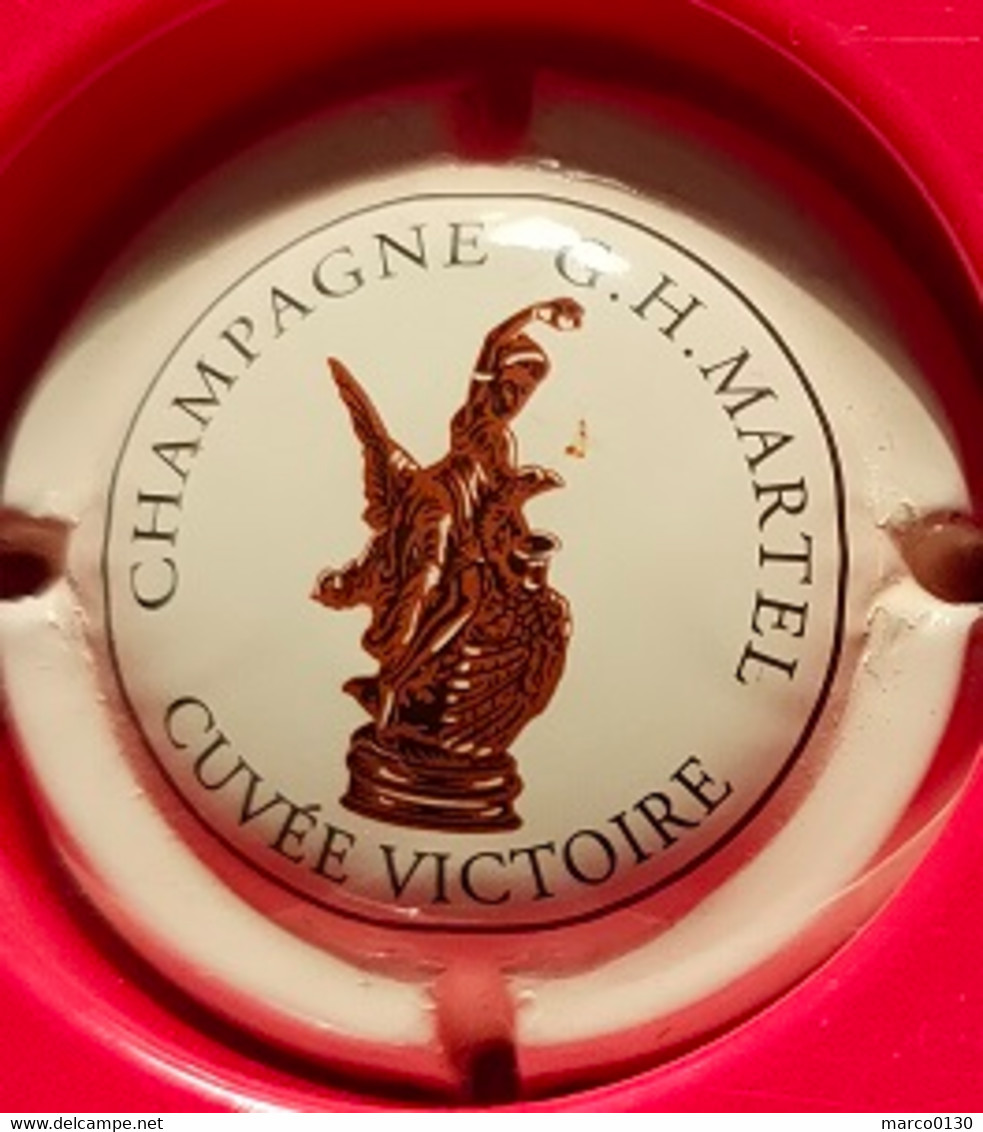 CAPSULE DE CHAMPAGNE MARTEL G.H. ET C° N° 24b - Martel GH