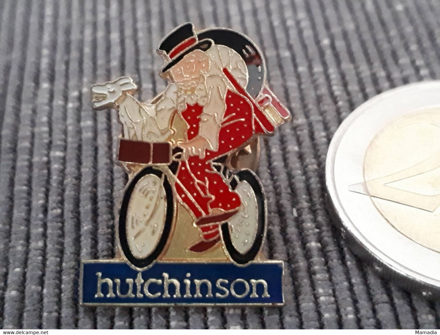 PIN'S PINS PNEUS PNEUMATIQUES HUTCHITSON VELO CYCLES - Cyclisme