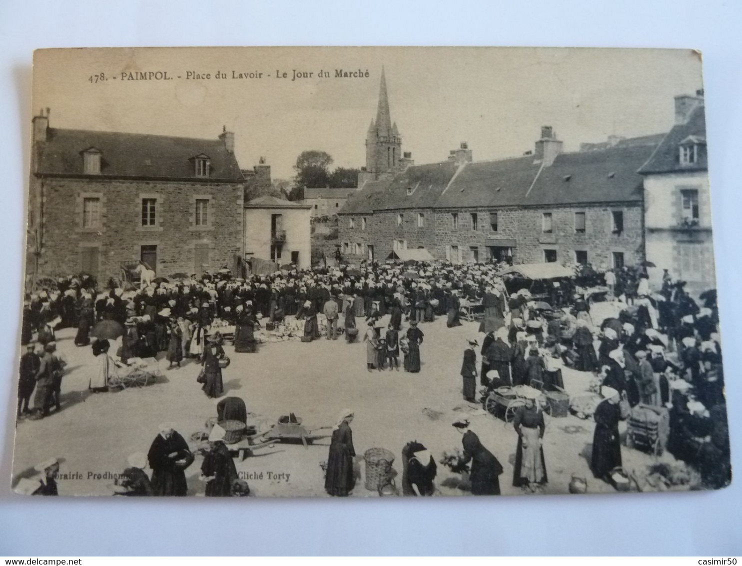 PAIMPOL PLACE DU LAVOIR  LE JOUR DU MARCHE - Paimpol