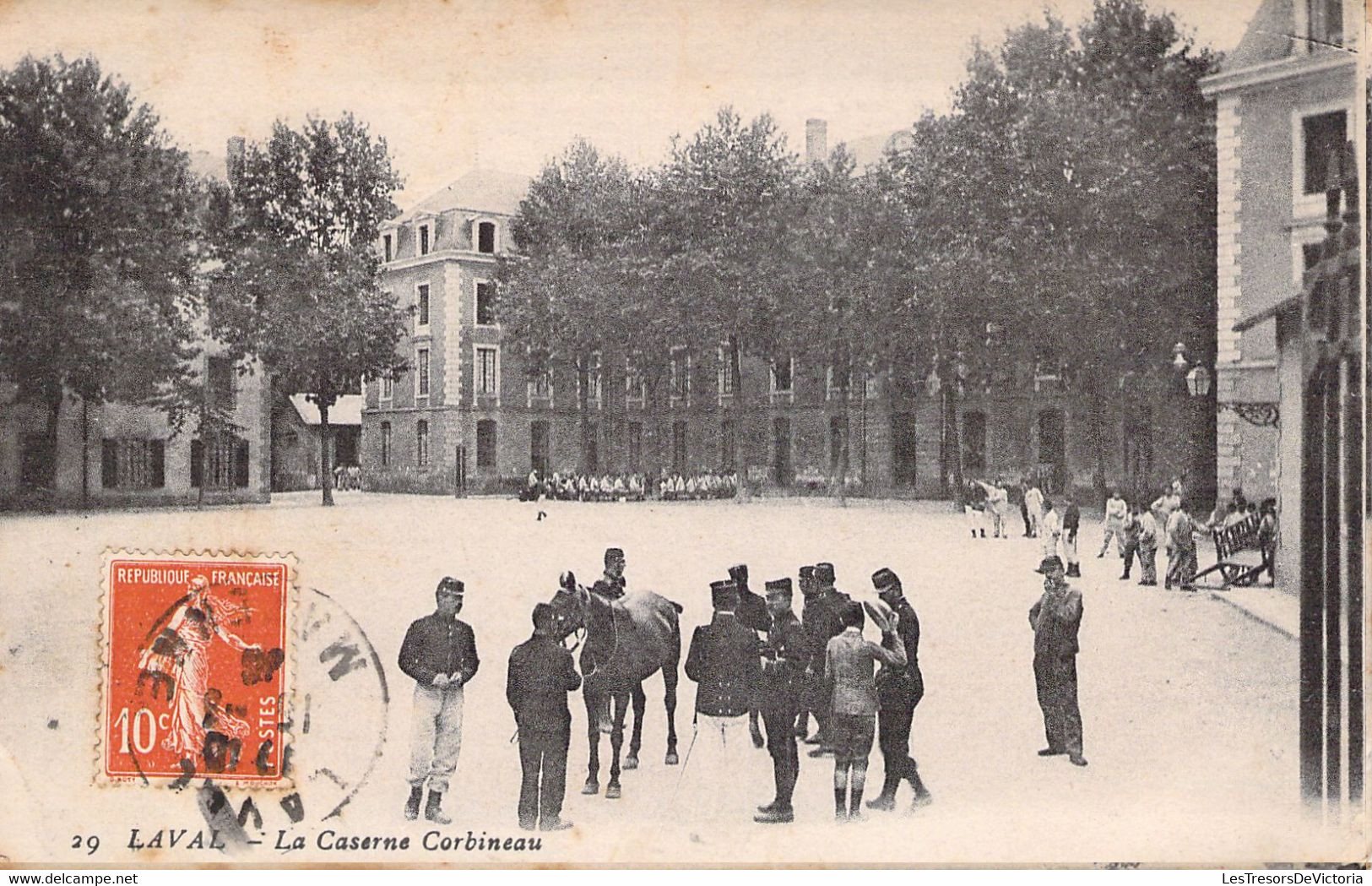 MILITARIAT - LAVAL - La Caserne Corbineau - Carte Postale Ancienne - Casernas