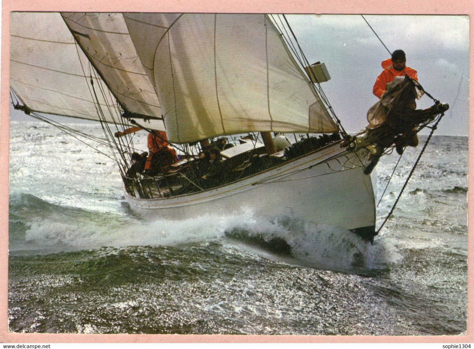 Photo Tirée De La Sélection Pour Le Livre PASSION DE LA VOILE  (ARTHAUD) ......Goélette Au Près - Sailing