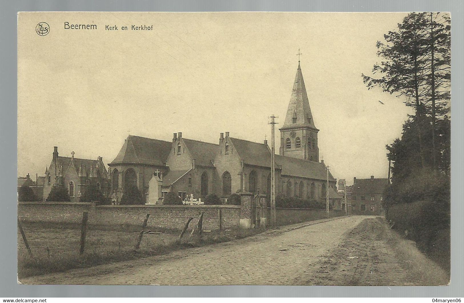 ***  BEERNEM  ***  -  Kerk En Kerkhof   -    Zie / Voir Scan's - Beernem