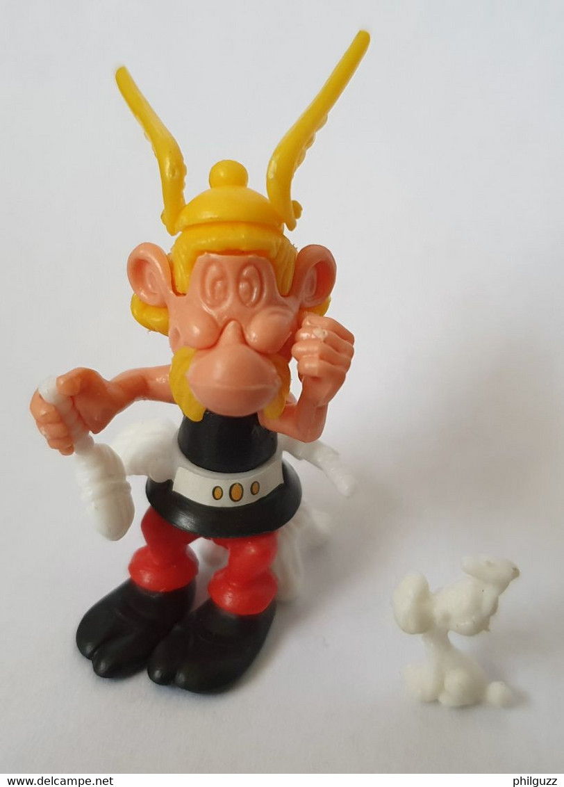 FIGURINE ASTERIX KINDER MONTABLE MANQUE AUTOCOLLANT POUR LES YEUX 1990 ASTERIX ET IDEFIX GOURDE - UDERZO - Asterix & Obelix