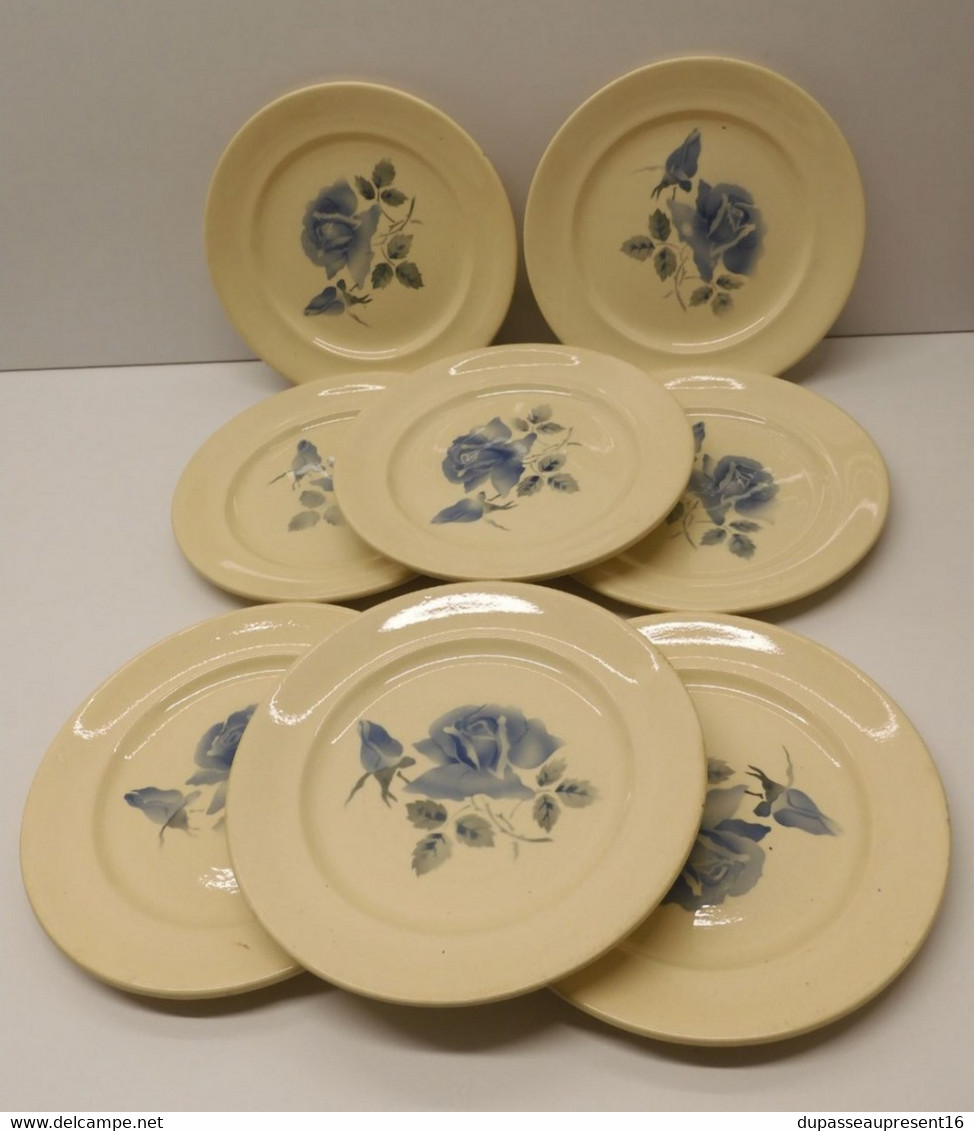 *8 ASSIETTES A DESSERT CERAMIQUE DIGOIN SARREGUEMINES Décor ROSES BLEUES  E - Digoin (FRA)