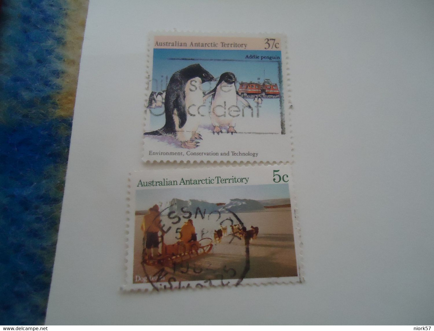 AUSTRALIAN  ANTARCTIC  TERRITORY  2  USED STAMPS POLAR - Altri & Non Classificati