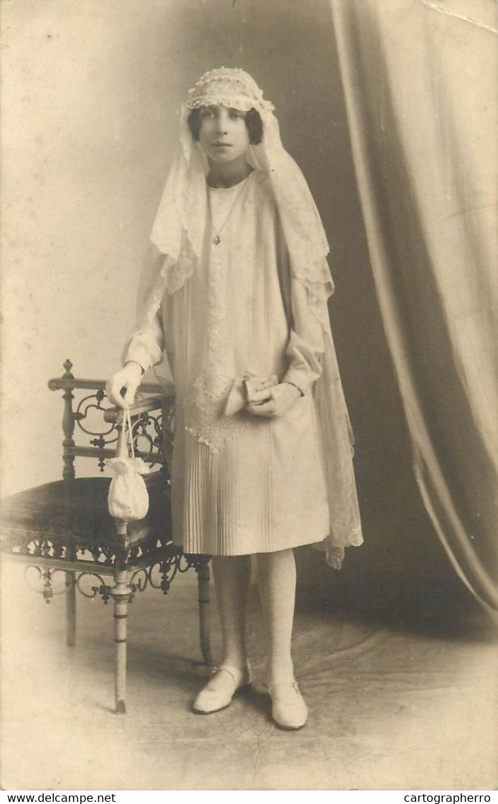 Children Portraits & Scene Vintage Photography Elegant Dressed Girl With Veil And Purse Communion - Comunioni