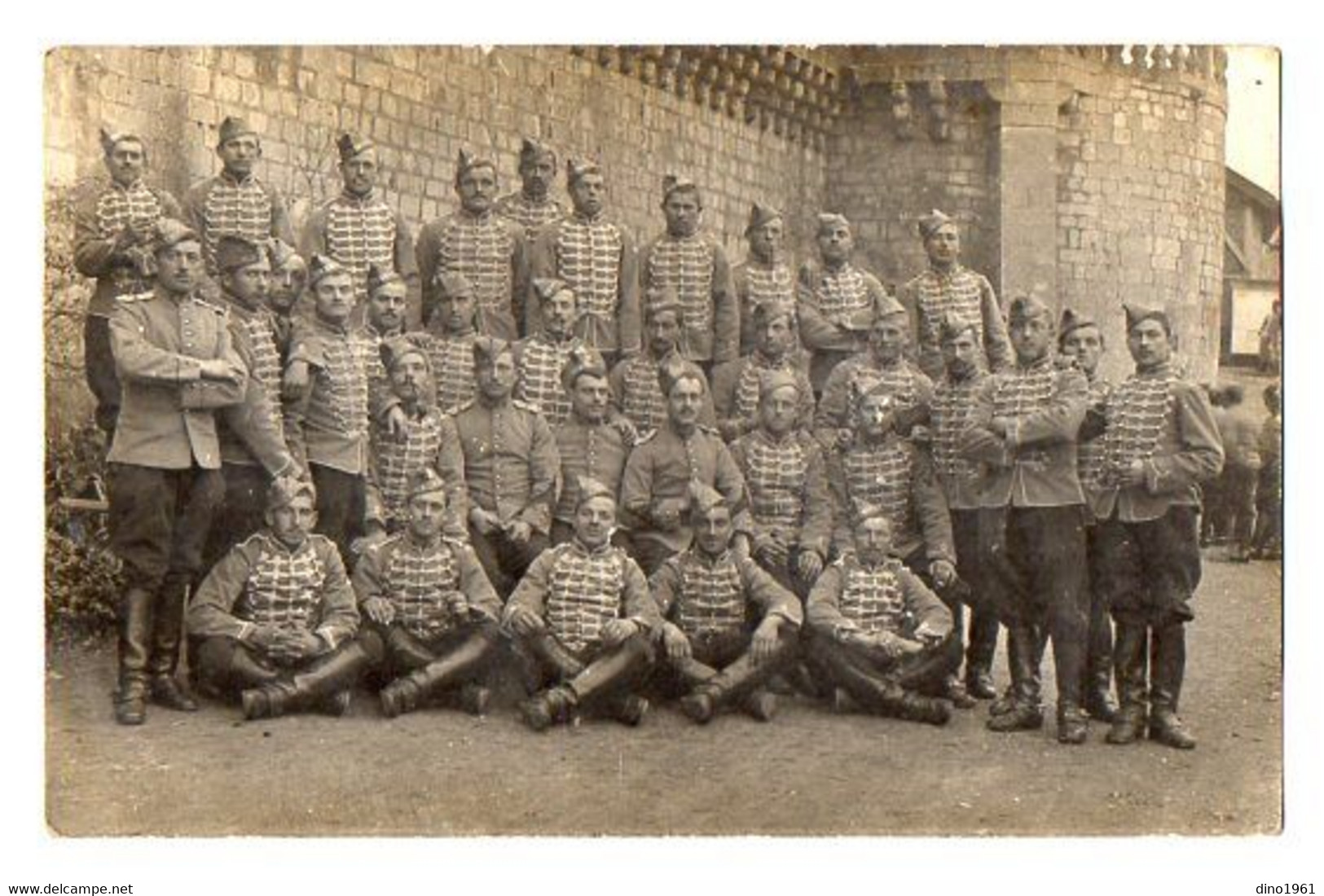 CPA 3326 - MILITARIA - Carte Photo Militaire - Un Groupe De Hussards N° 6 Sur Les Cols - Personnages
