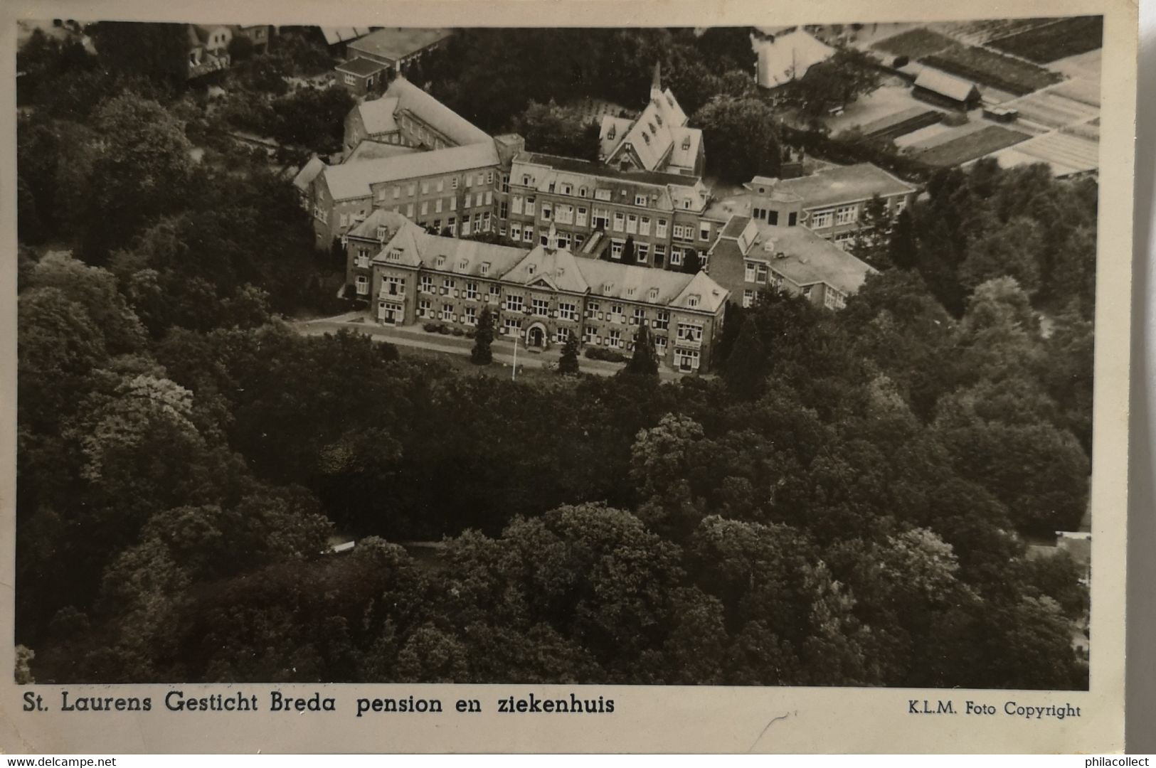 Breda (N - Br.) KLM Luchtfoto // St. Laurens Gesticht - Pension En Ziekenhuis 194? - Breda