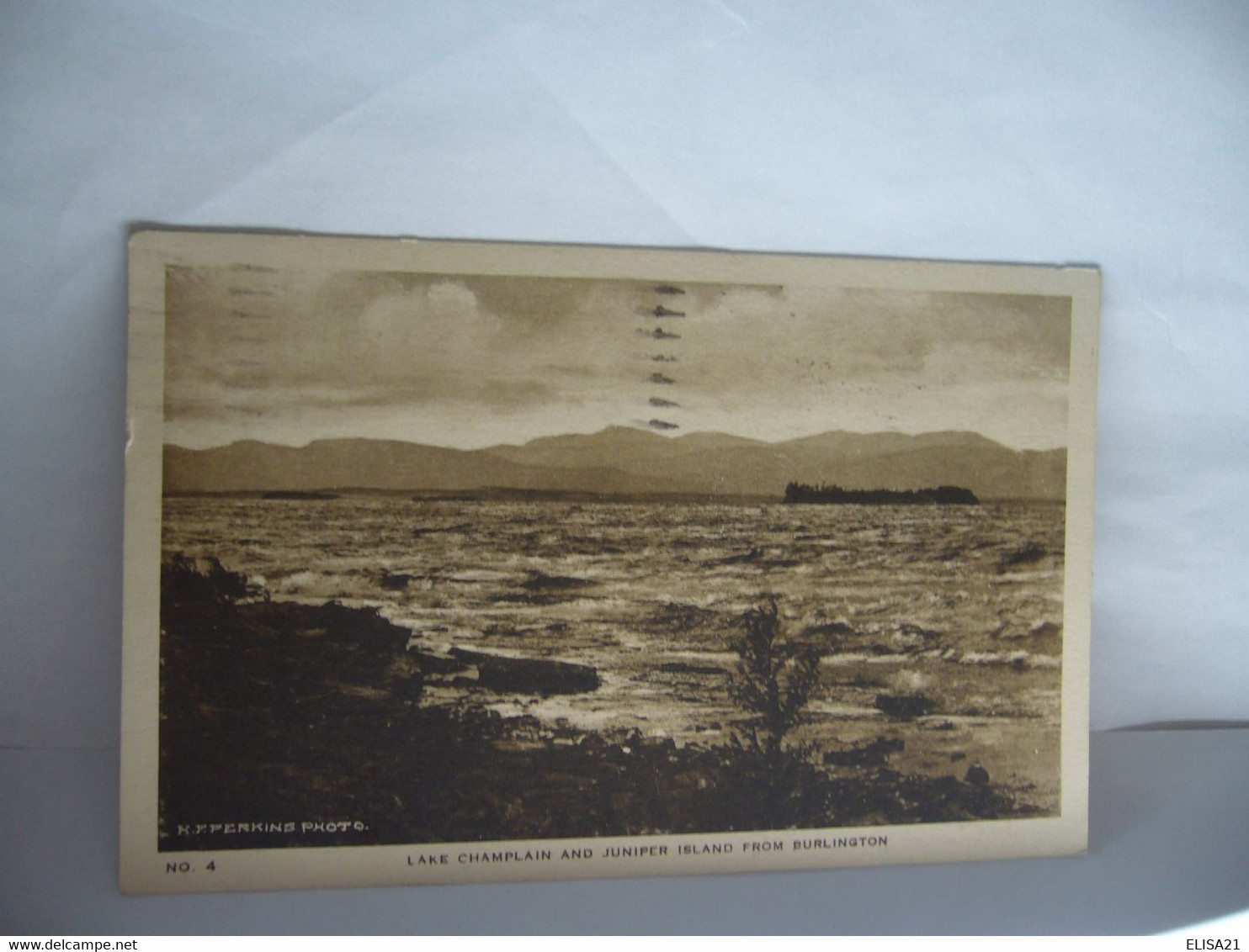 NO 4. LAKE CHAMPLAIN AND JUNIPER ISLAND FROM BURLINGTON VT VERMONT  ETATS UNIS USA  CPA 1936 - Burlington