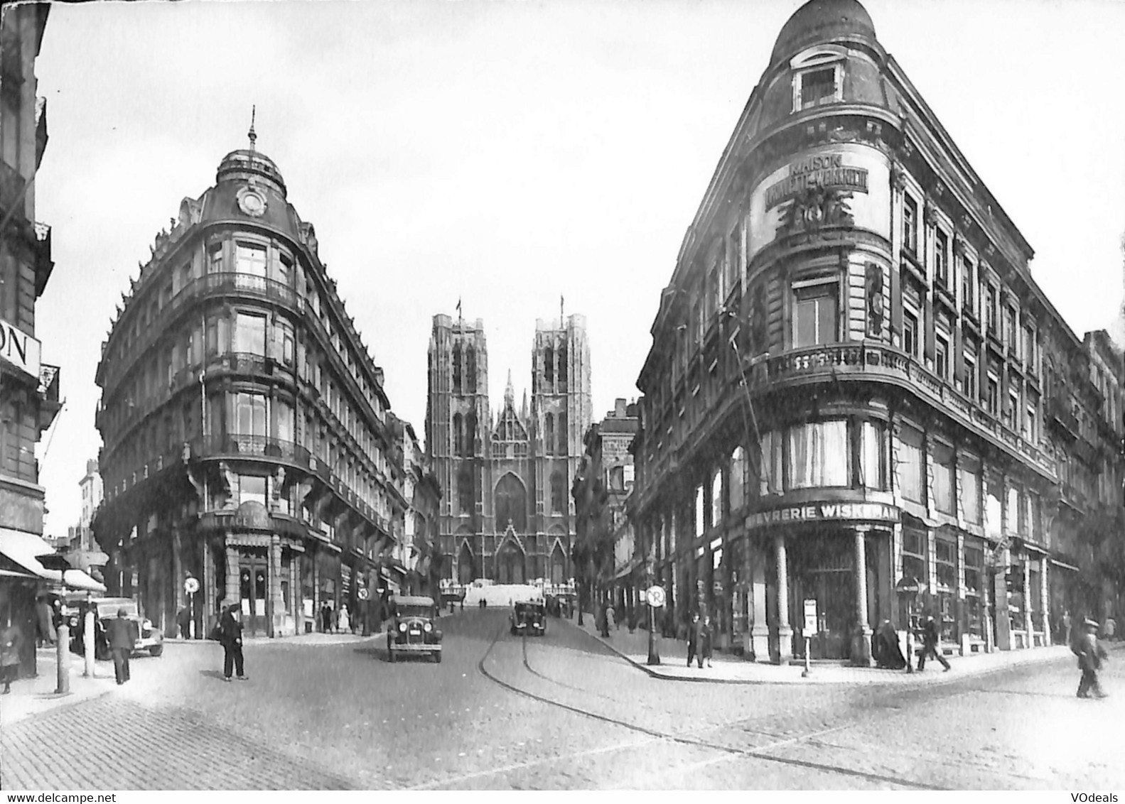 Belgique - Bruxelles -La Rue Et L'Eglise Sainte-Gudule - Prachtstraßen, Boulevards