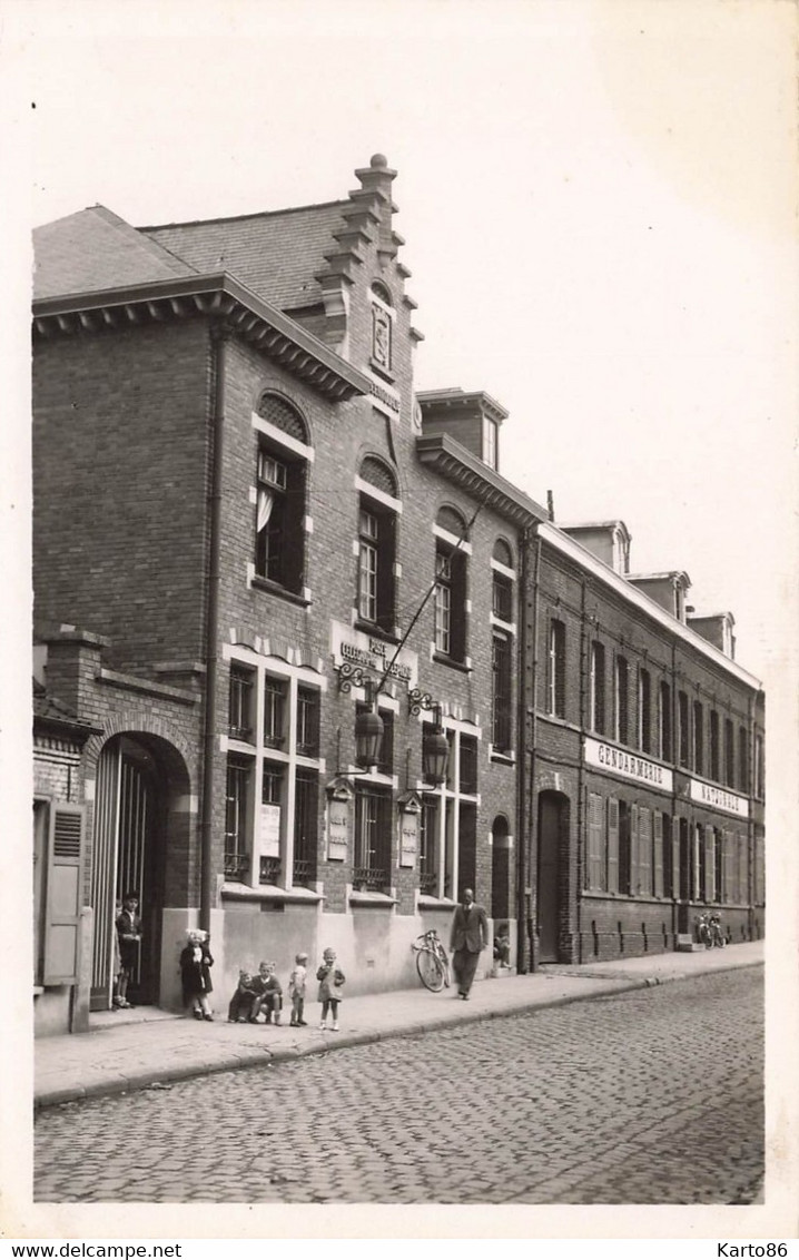 Steenvoorde * Rue * La Poste Et La Gendarmerie Nationale * Ptt - Steenvoorde