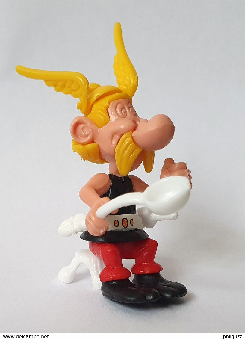 FIGURINE ASTERIX KINDER MONTABLE MANQUE AUTOCOLLANTS POUR LES YEUX ET CHAUDRON AINSI QUE LE CHAUDRON 1990 ASTERIX LOUCHE - Astérix & Obélix