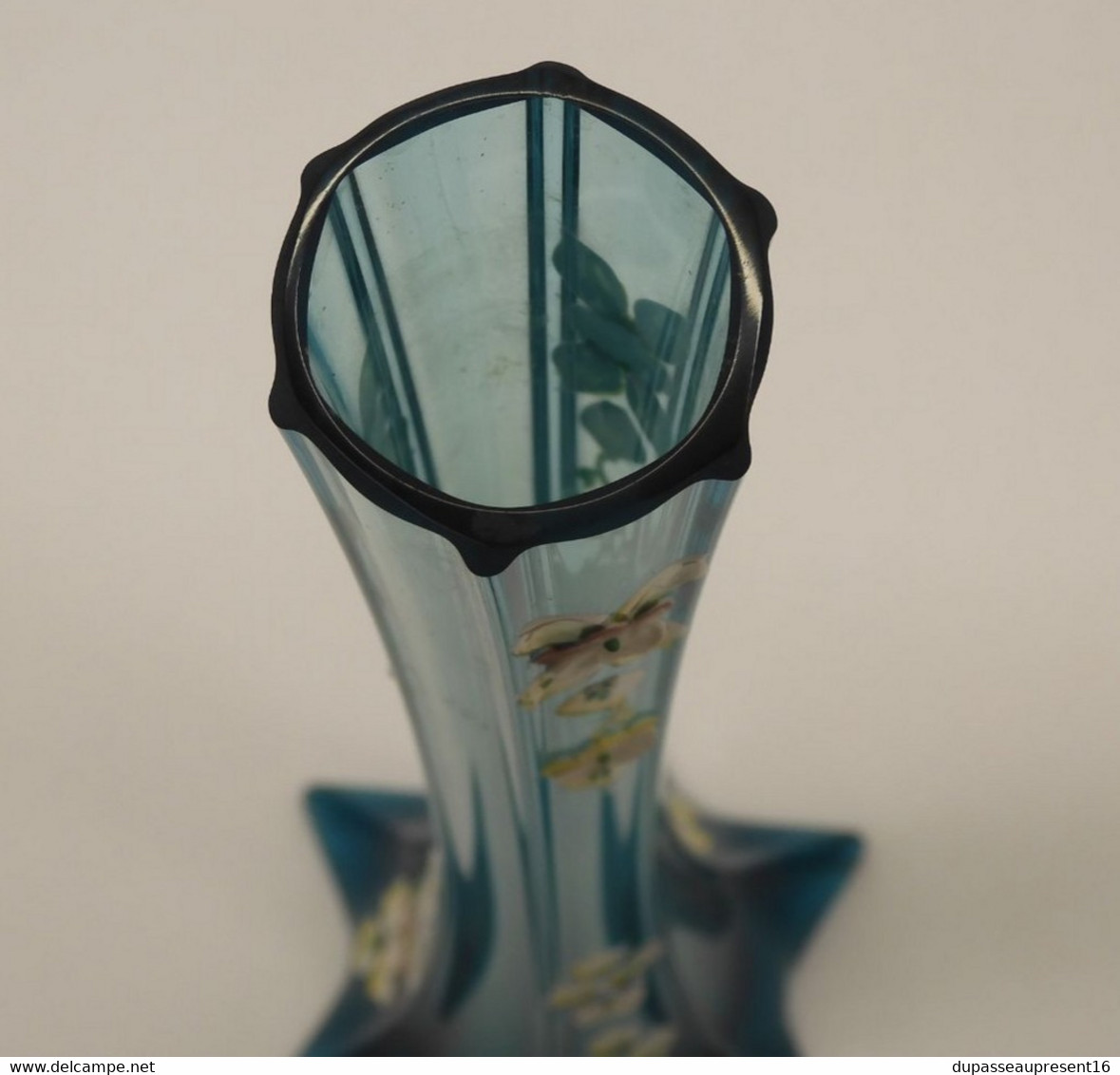 *JOLI VASE SOLIFLORE VERRE BLEU Fleurs émaillées en Epaisseur MURANO ITALIE?  E