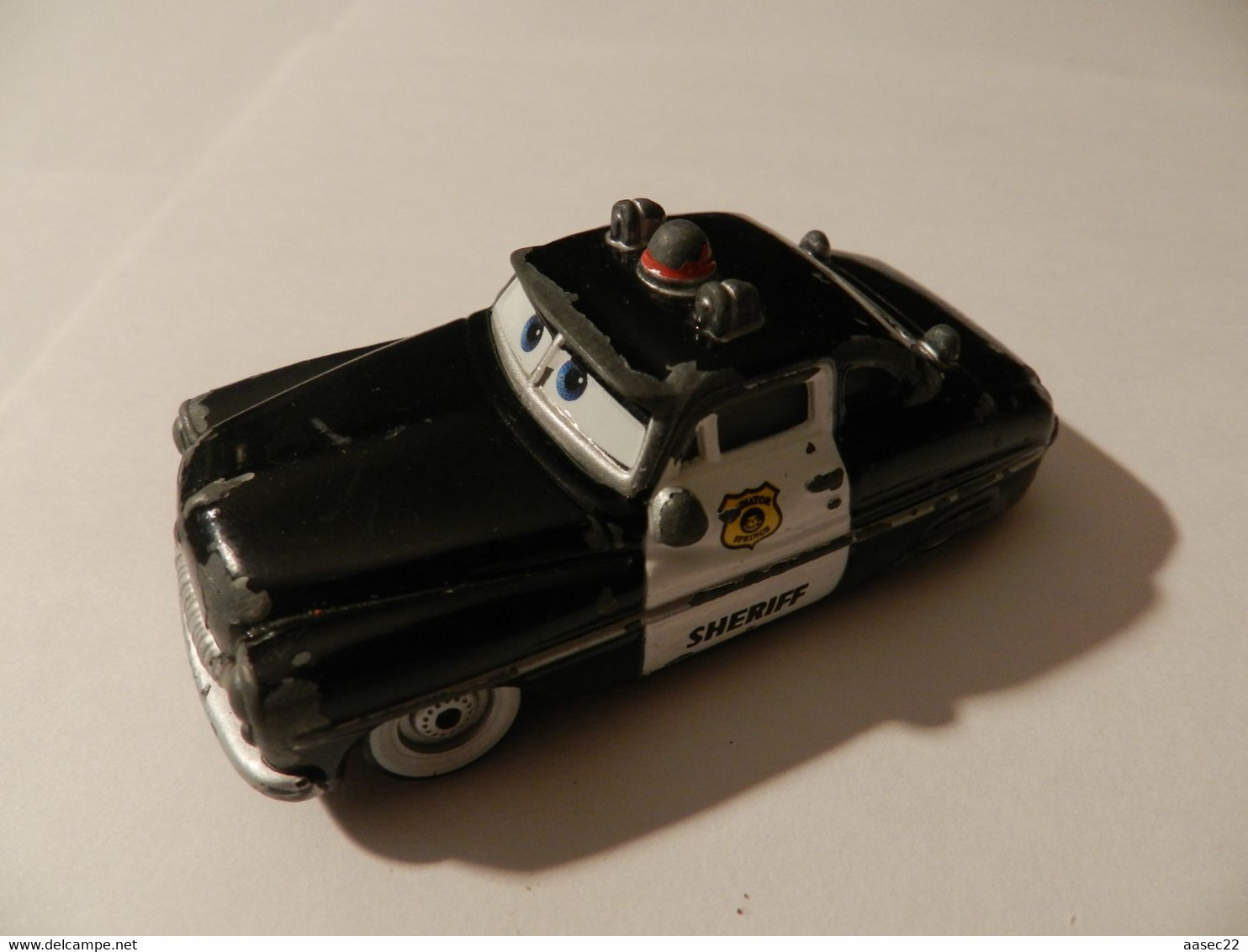 Disney Cars  Sheriff (lengte 80mm)    *** 3735   *** - Autres & Non Classés