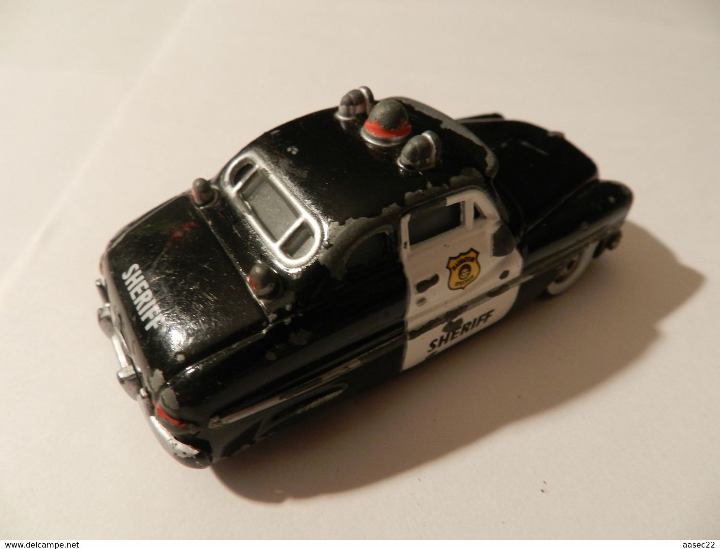 Disney Cars  Sheriff (lengte 80mm)    *** 3735   *** - Other & Unclassified