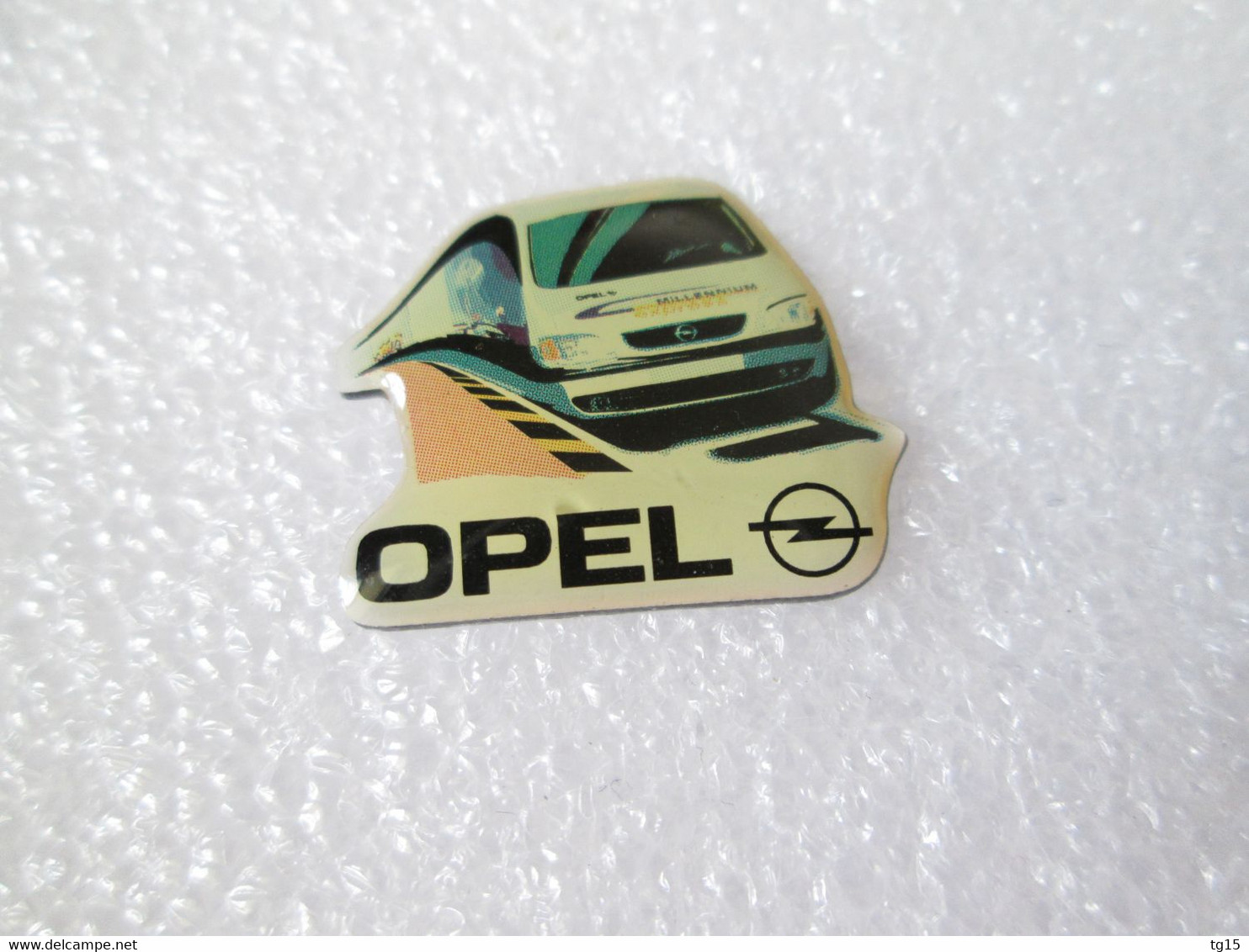 PIN'S     OPEL  ZAFIRA - Opel