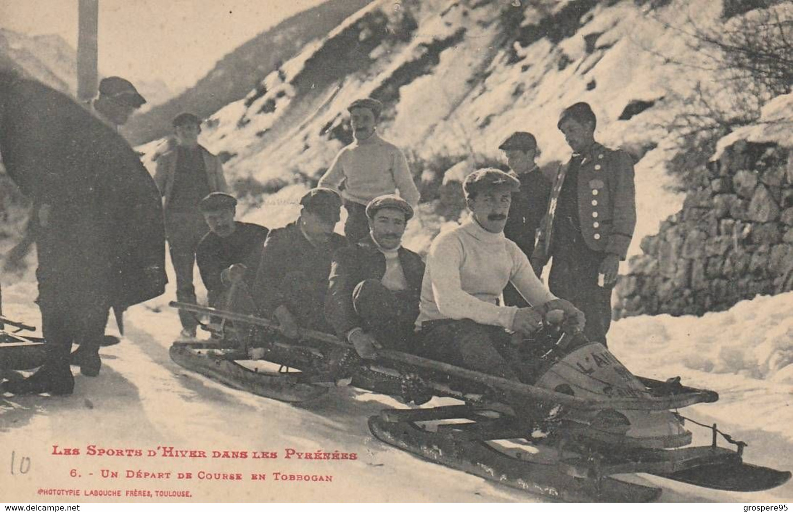 SPORTS D'HIVER DANS LES PYRENEES UN DEPART DE COURSE EN TOBBOGAN 1918 - Wintersport