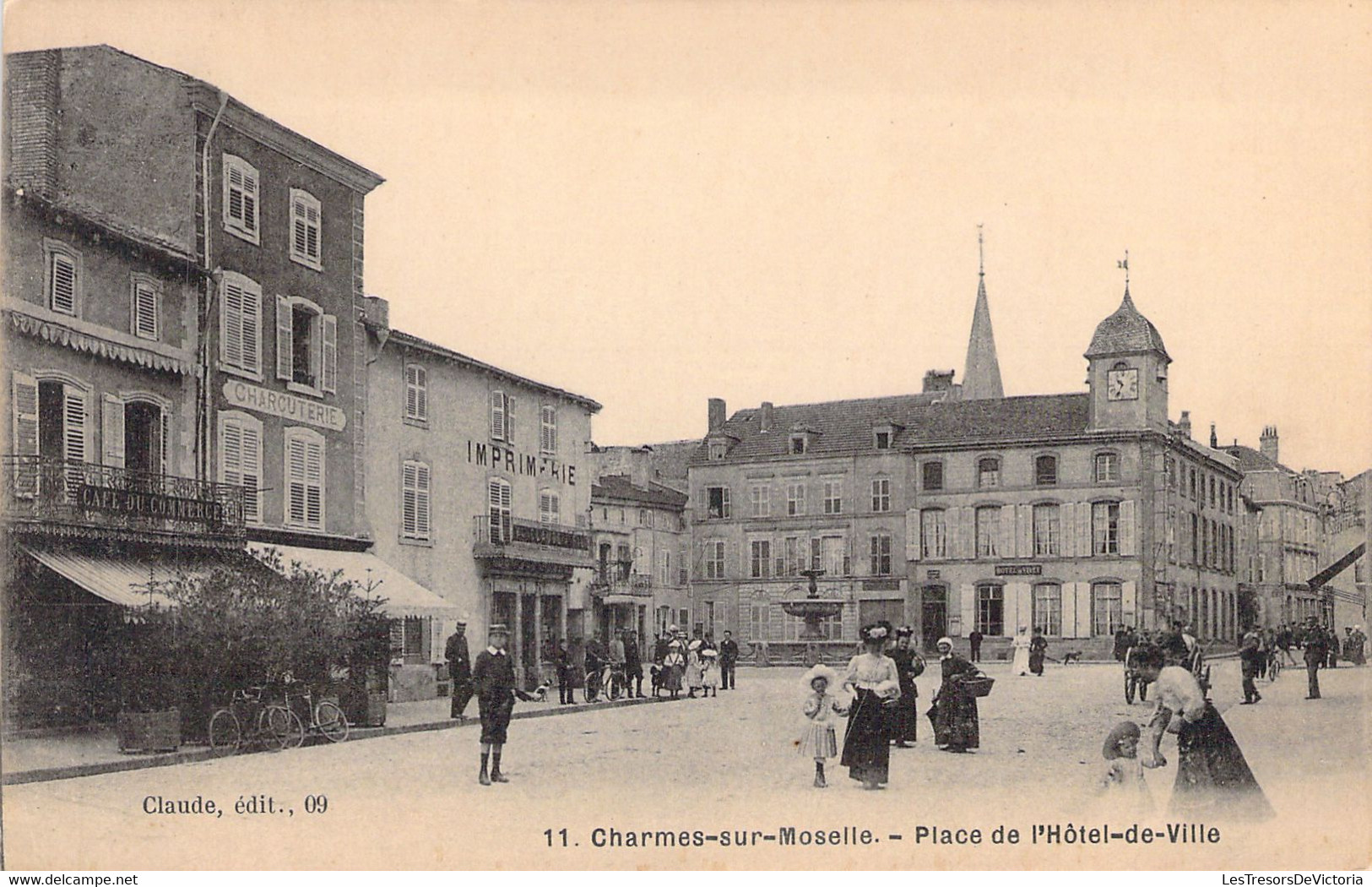 FRANCE - 88 - CHARMES - PLACE DE L'HOTEL DE VILLE - Carte Postale Ancienne - Charmes