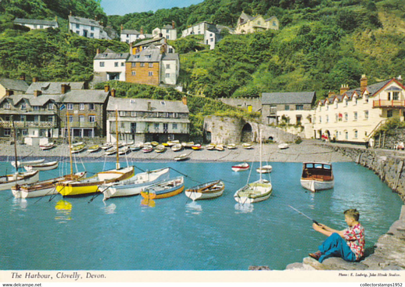 CLOVELLY HARBOUR, SHIPS, PEOPLE - Clovelly