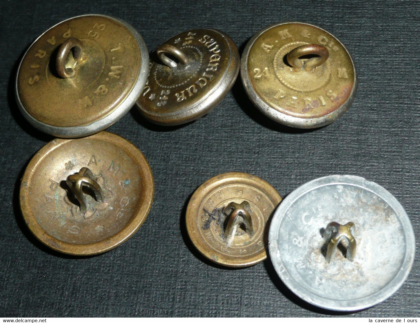 Rare Ancien Lot De 6 Boutons En Laiton Et Métal, Militaria, Militaire Infanterie Grenade, Bouton Paris - Boutons