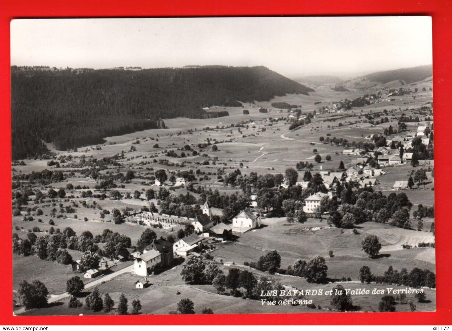 ZUH-11  Les Bayards Et La Vallée Des Verrières.  Deriaz 11964  NC GF - Les Bayards