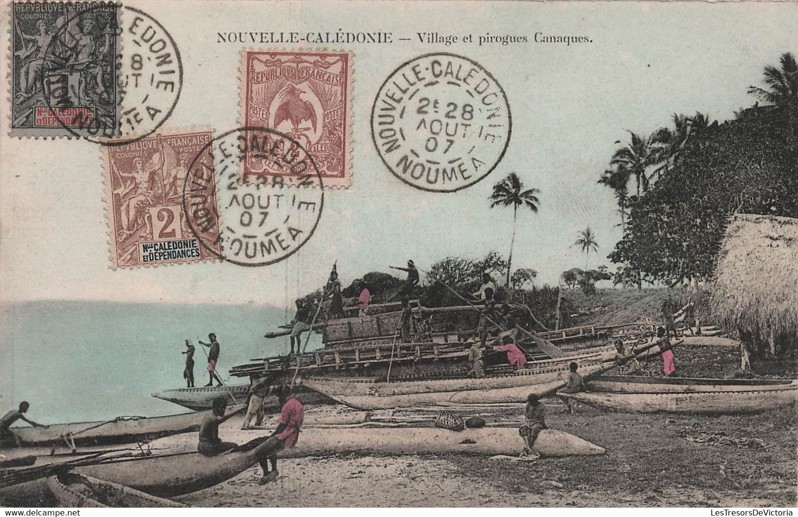 Nouvelle Caledonie - Village Et Pirogues Canaques - Colorisé Et Animé - Carte Postale Ancienne - - Nueva Caledonia