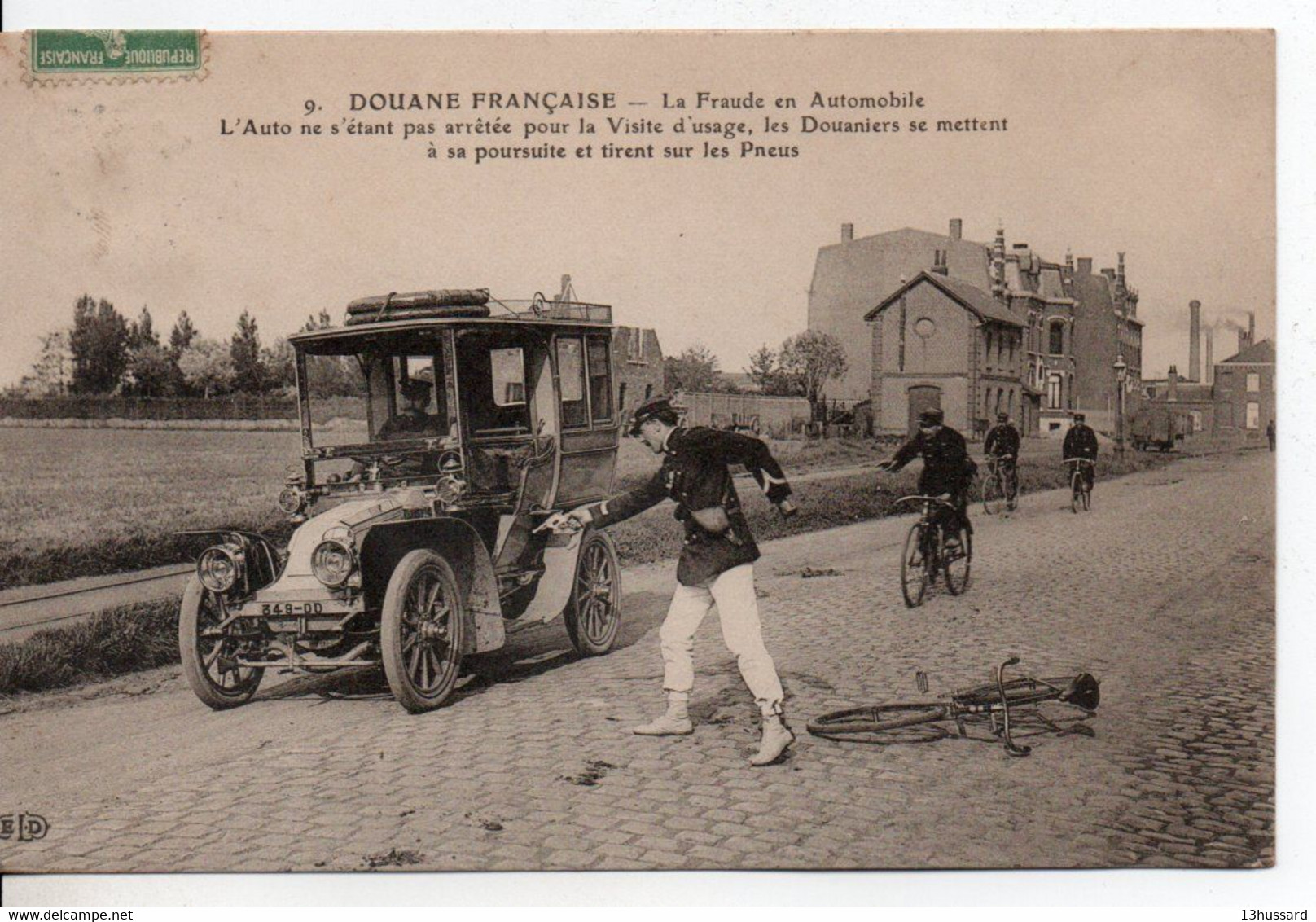 Carte Postale Ancienne Douanes - La Fraude En Automobile... Les Douaniers Tirent Sur Les Pneus - Douane