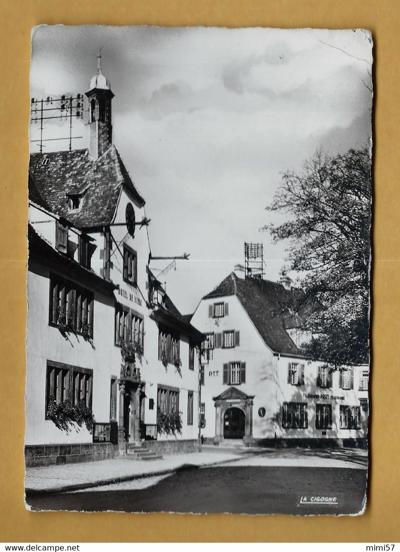 C.P.M. BOUXWILLER /Hôtel De Ville Et La Poste - Bouxwiller