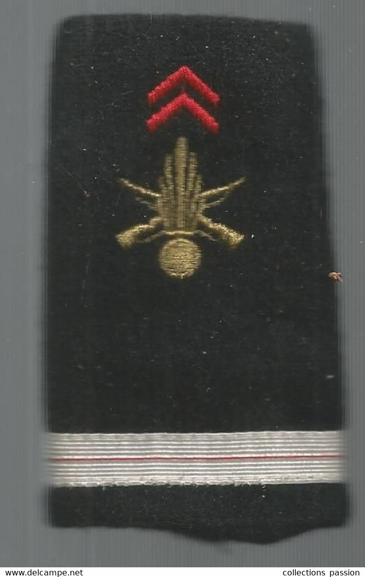Militaria, Passant D'épaule, Grade , Frais Fr 1.70 E - Blazoenen (textiel)