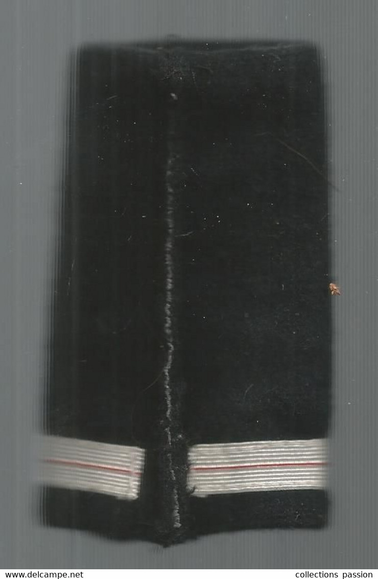 Militaria, Passant D'épaule, Grade , Frais Fr 1.70 E - Ecussons Tissu