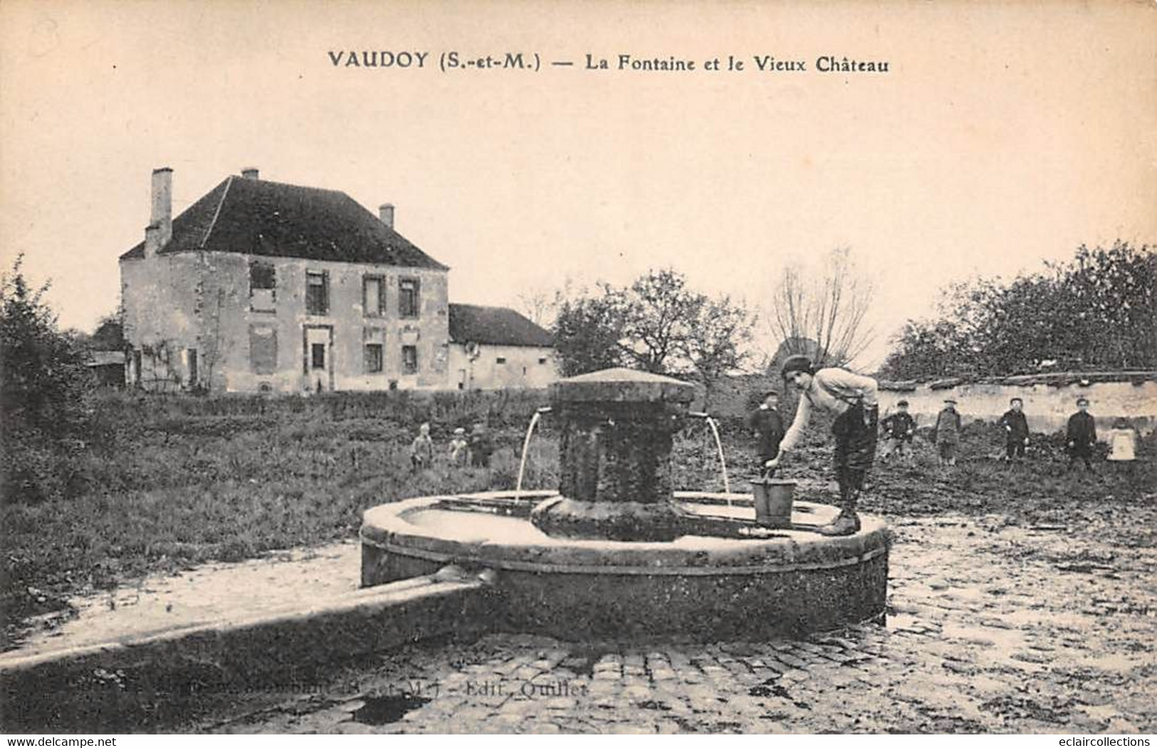 Vaudoy         77      Fontaine Et Vieux Château    (voir Scan) - Altri & Non Classificati