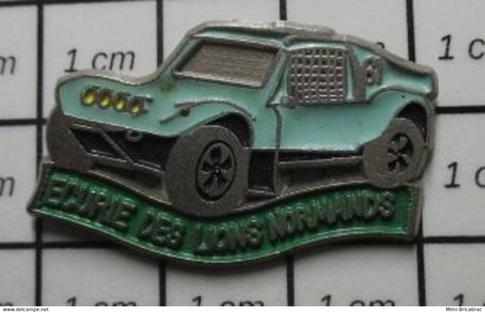 3319 Pin's Pins : Rare Et Belle Qualité : SPORTS / AUTOMOBILE BUGGY ECURIE DES LIONS NORMANDS Grrrrrr ! - Automovilismo - F1