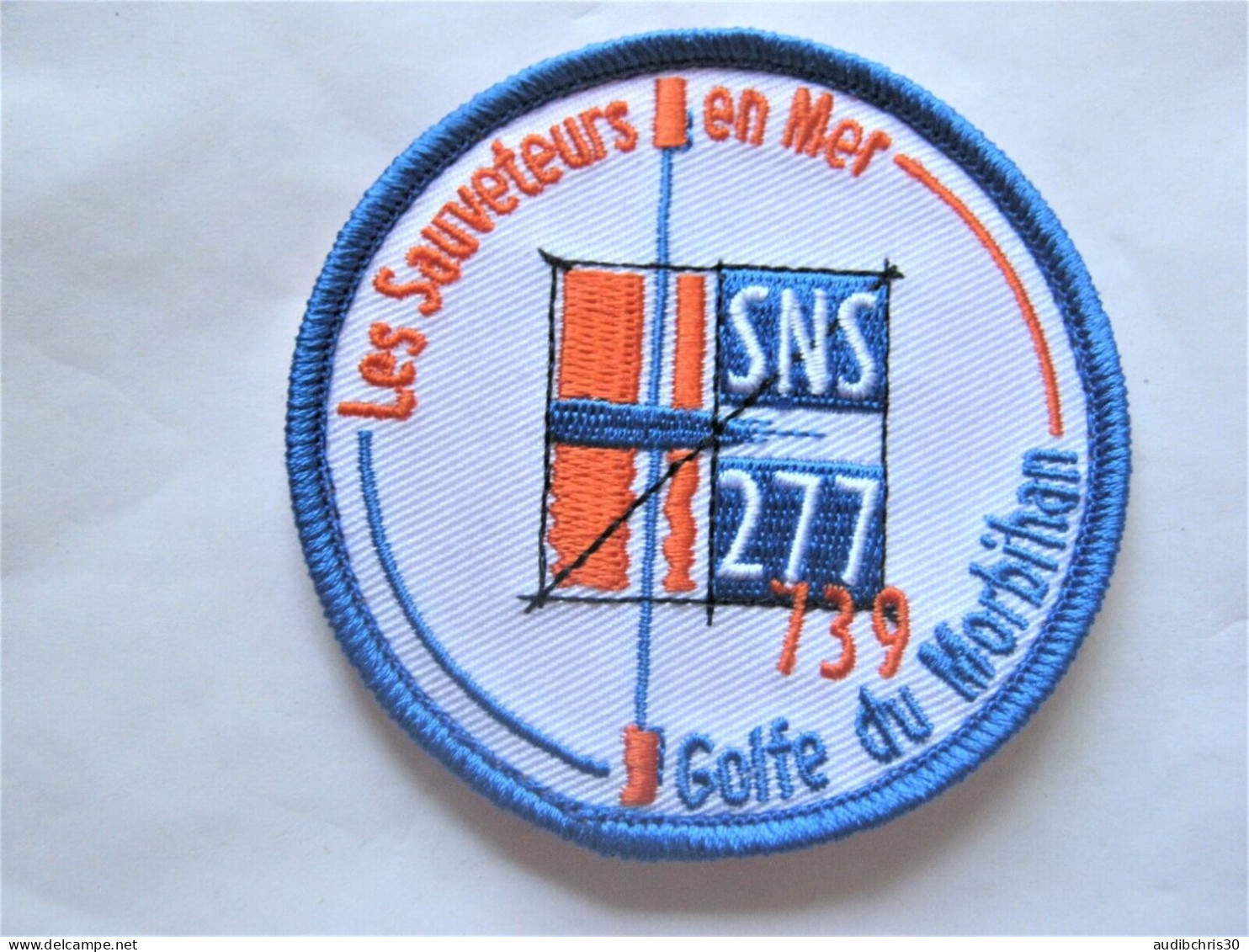 ECUSSON SNSM SAUVETAGE EN MER GOLFE DU MORBIHAN SCRATCH AU DOS 75MM - Feuerwehr