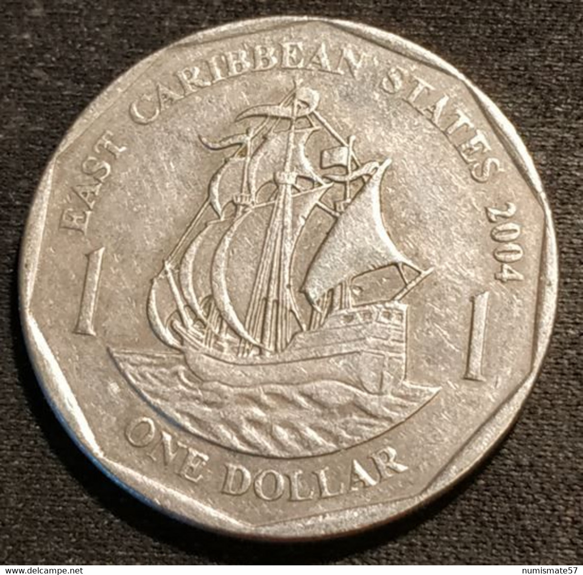 EAST CARIBBEAN STATES - 1 DOLLAR 2004 - Elizabeth II - 4e Effigie - KM 39 - ( Etats De La Caraïbe Orientale ) - Caraïbes Orientales (Etats Des)