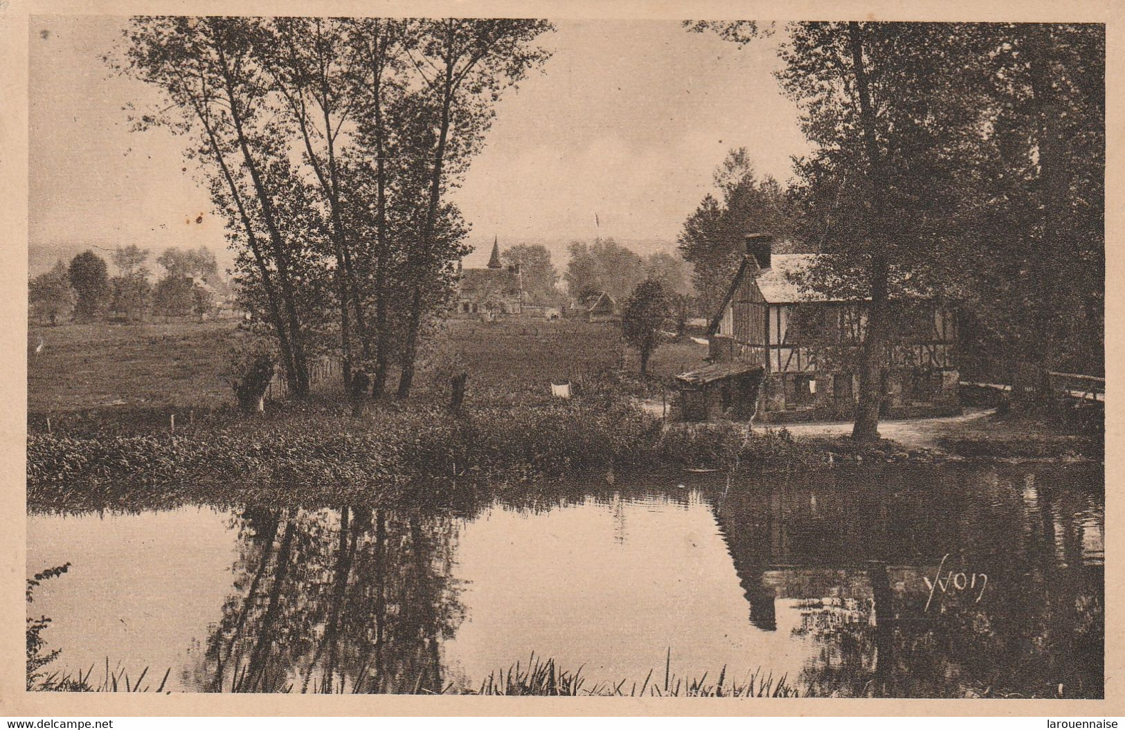 27 - ACQUIGNY - Vue Prise De La Voie Ferrée De Rouen Au Havre - Acquigny