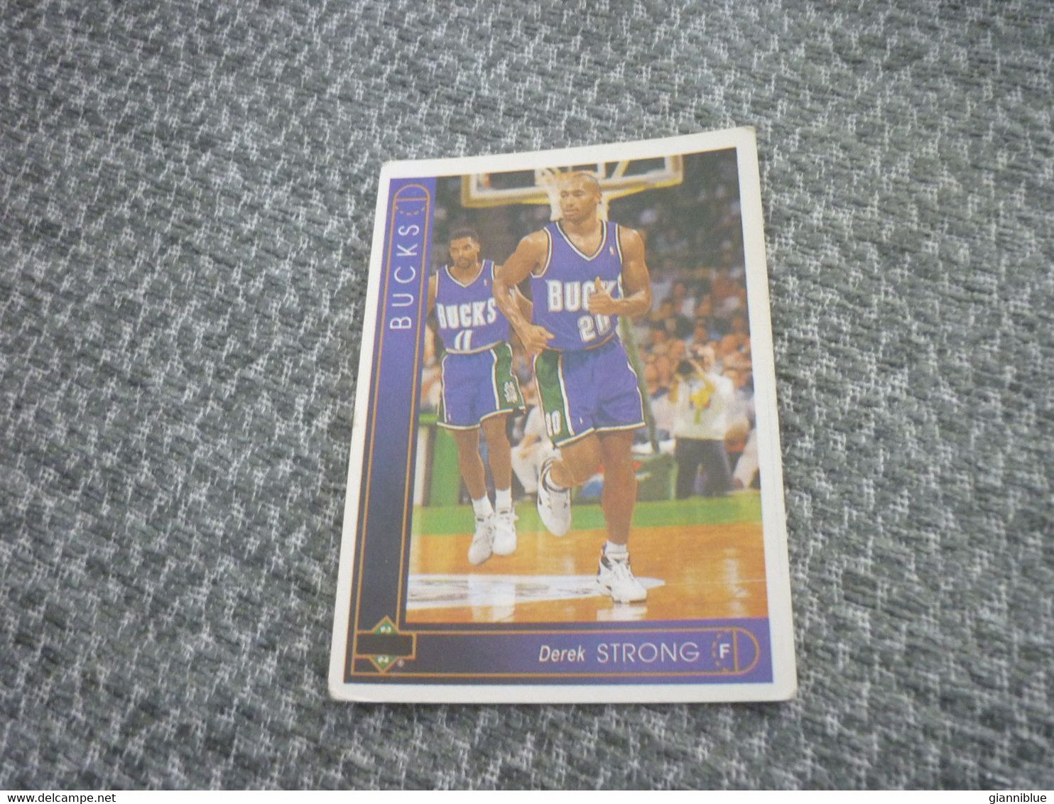 Derek Strong Milwaukee Bucks NBA Basket Basketball '90s Rare Greek Edition Card - 1990-1999