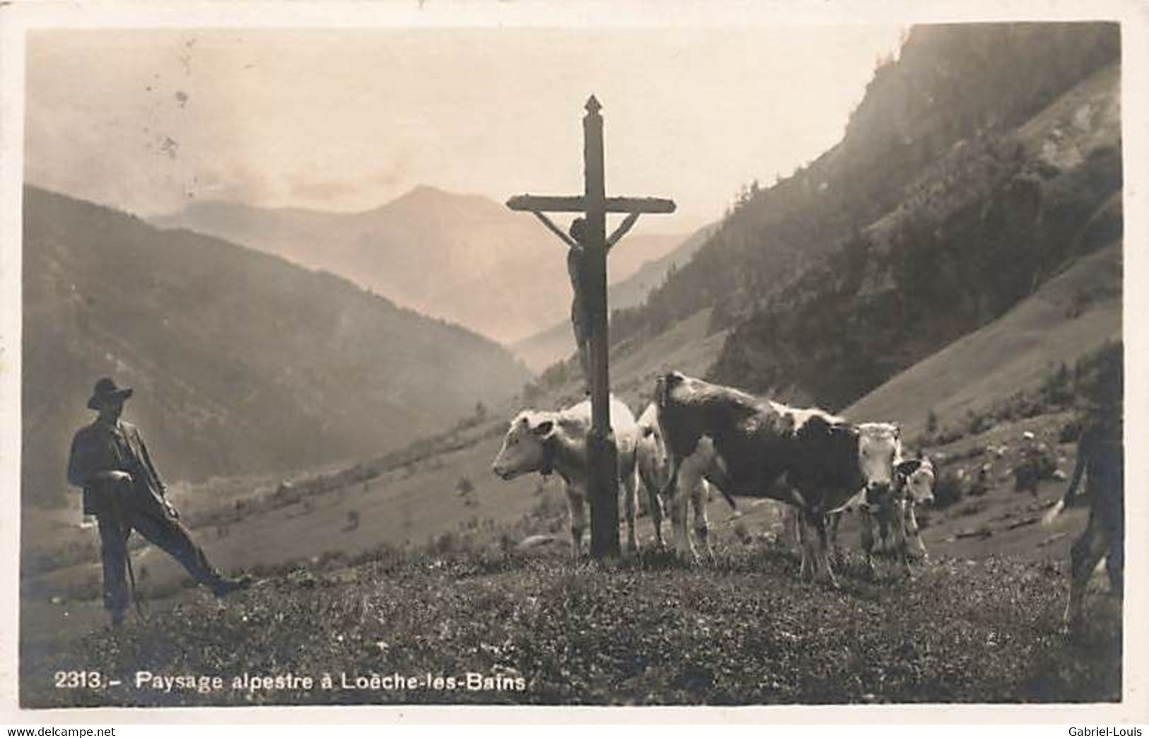 Loèche-les-Bains  - Leukerbad - Louèch-les-Bains Paysage Alpestre Crucifix Troupeau De Vaches Alpage 1933 Paysan Berger - Loèche