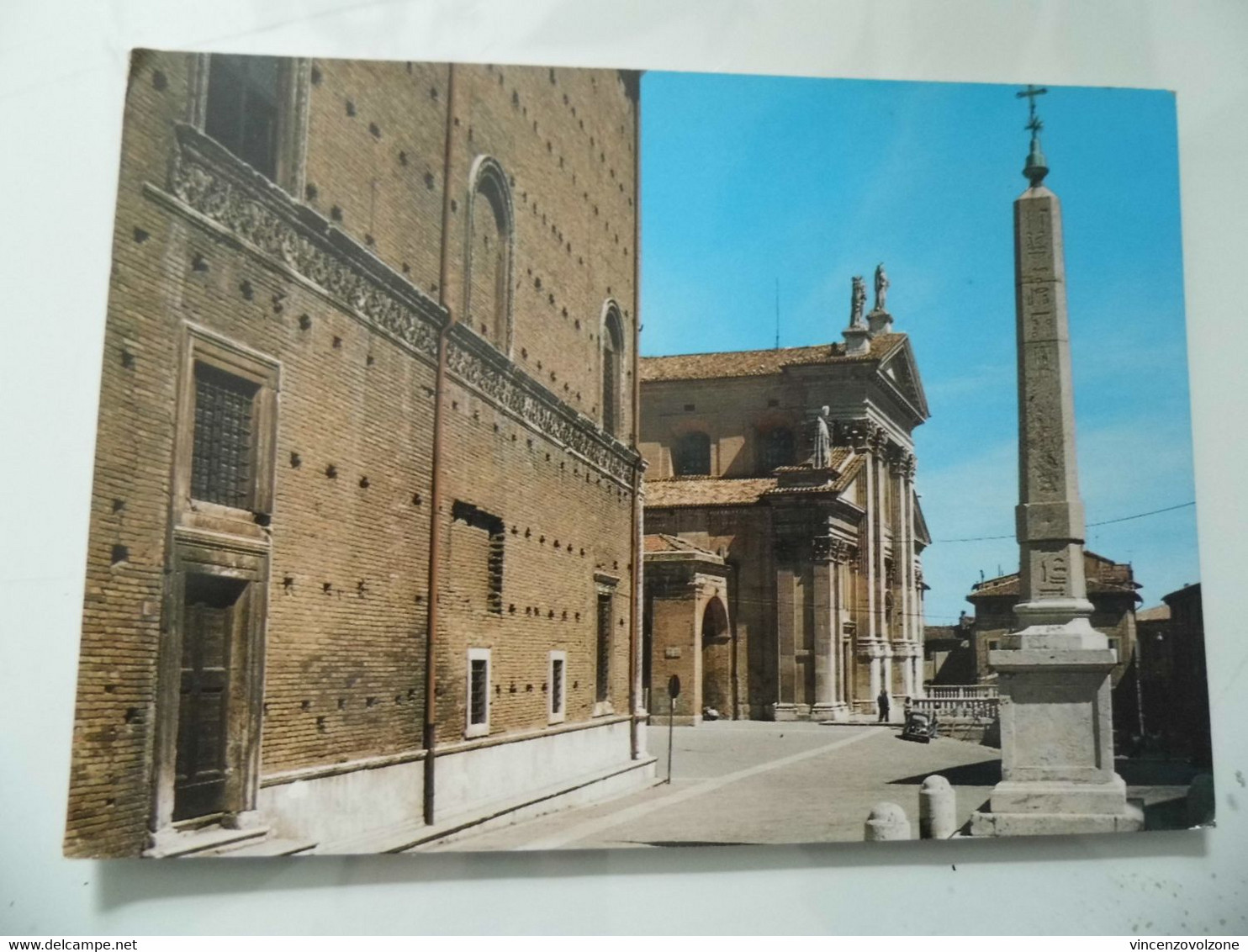 Cartolina Viaggiata "URBINO Piazza Rinascimento - Obelisco Egiziano, Sullo Sfondo Il Duomo" 1992 - Urbino