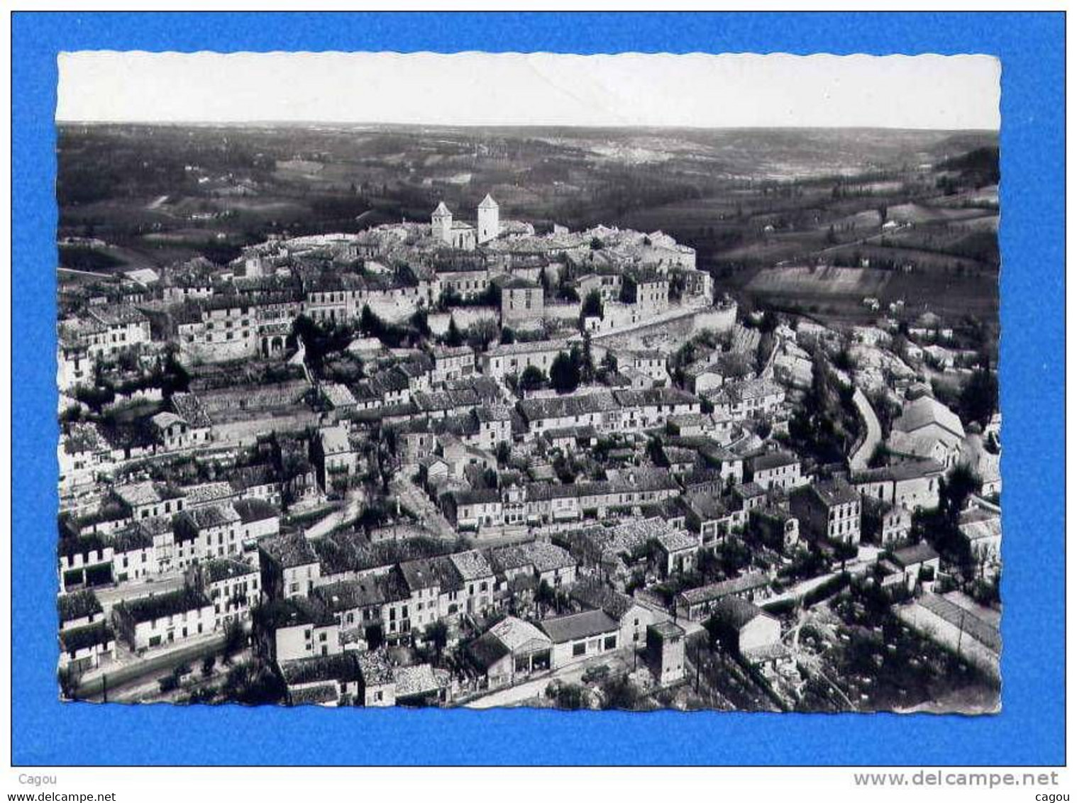 EN AVION AU-DESSUS DE ......LAUZERTE (TARN ET GARONNE)  VUE GENERALE - Lauzerte