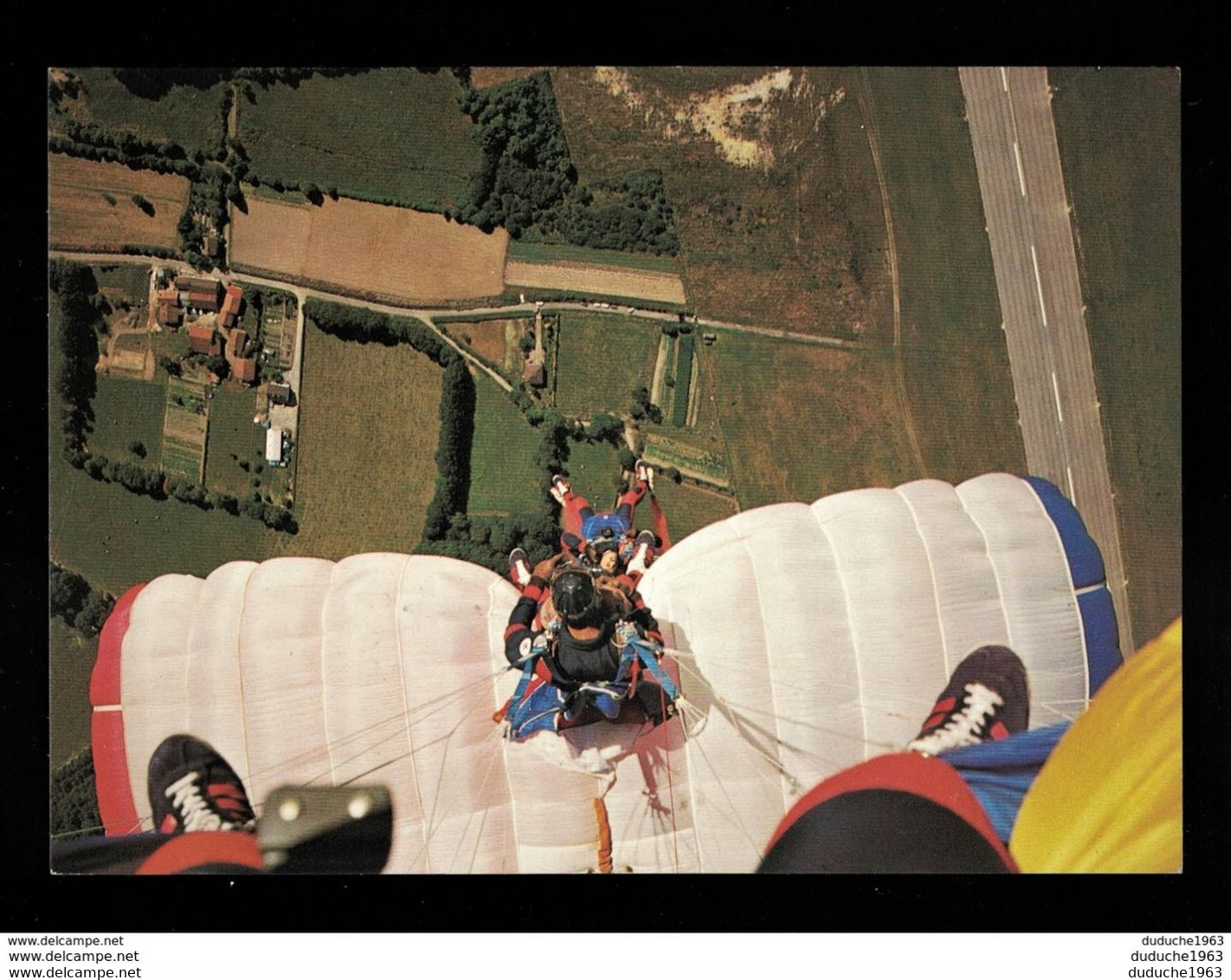 CPSM.  Parachutisme - Les Circaètes. 3eme Région Aérienne - Parachutisme