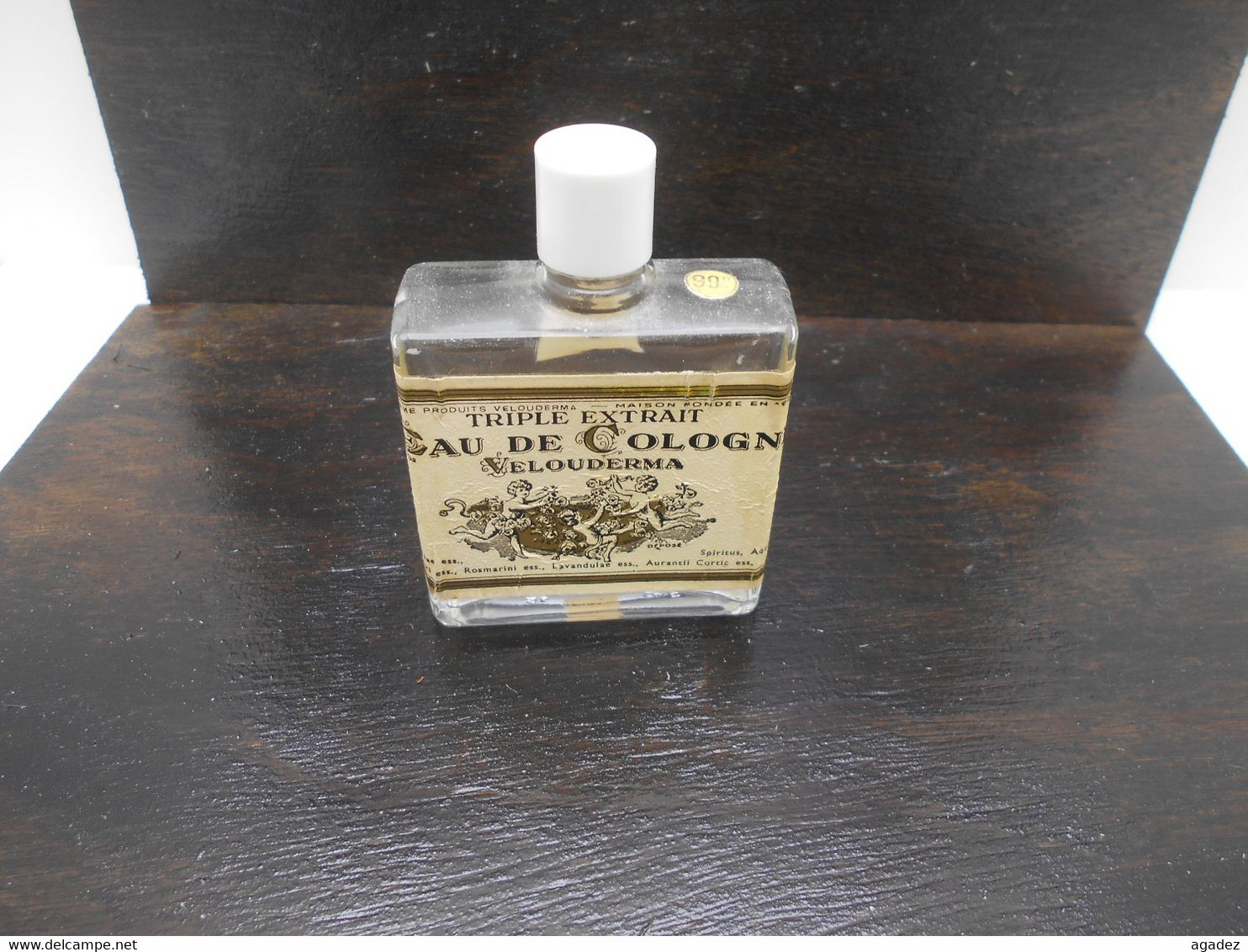 Ancien Flacon Parfum Triple Extrait D'eau De Cologne  Velouderma - Frascos (vacíos)